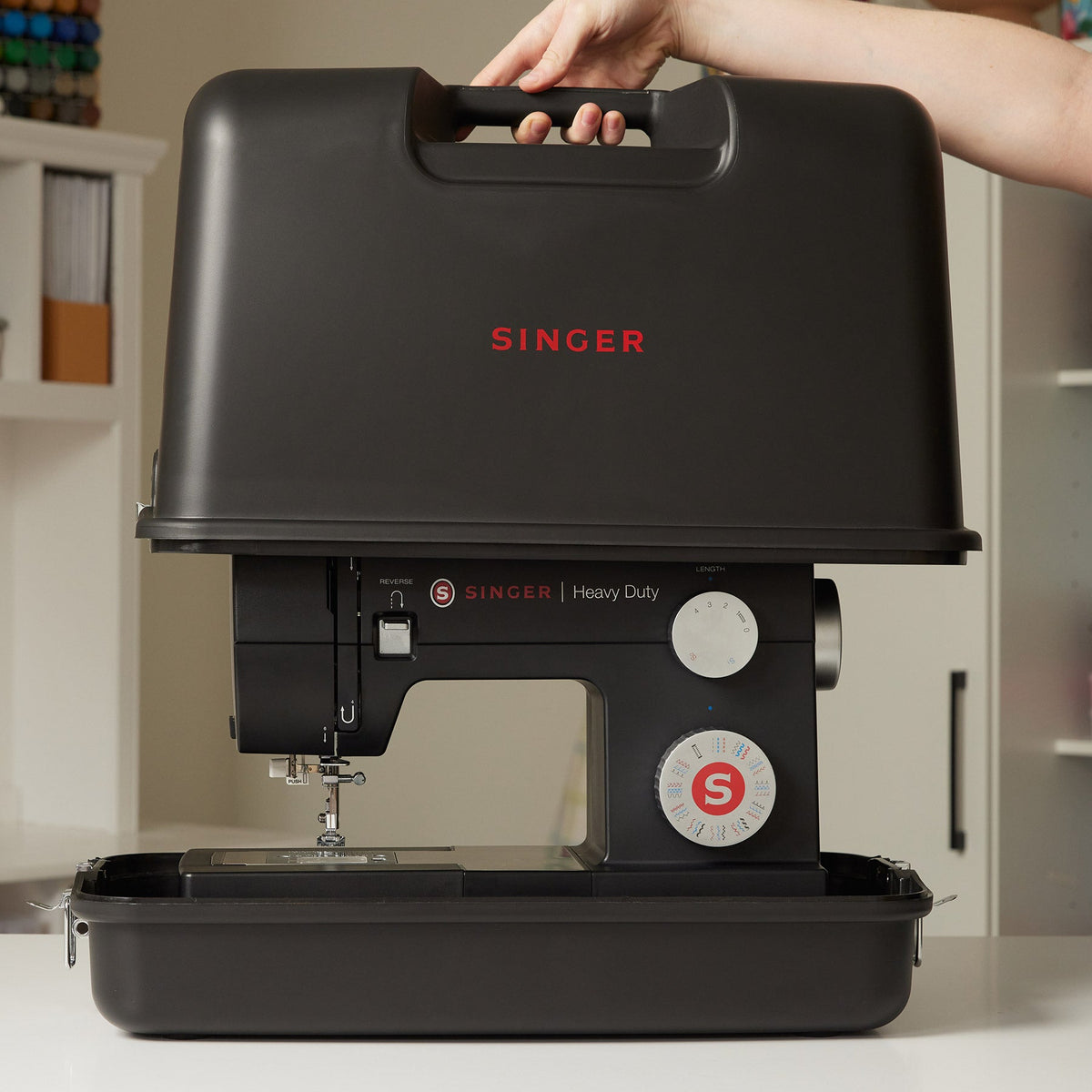 SINGER® Black Universal Hard Case - Prismatic Fiber Arts