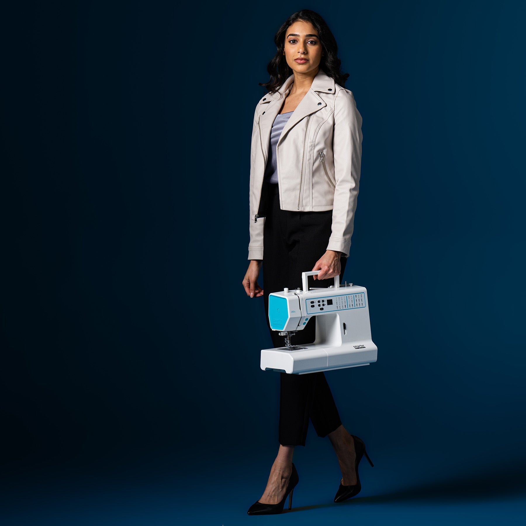 SMARTER BY PFAFF™ 260c Sewing Machine - Prismatic Fiber Arts