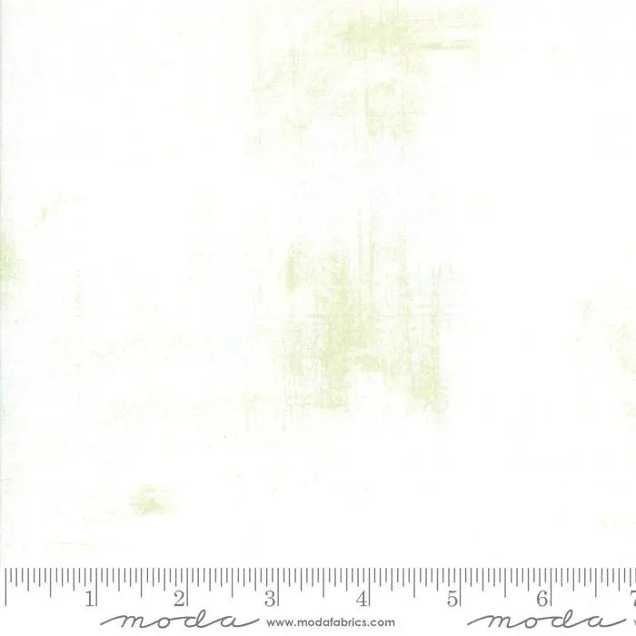 058 White Moda Grunge - Fat Quarter - Prismatic Fiber Arts