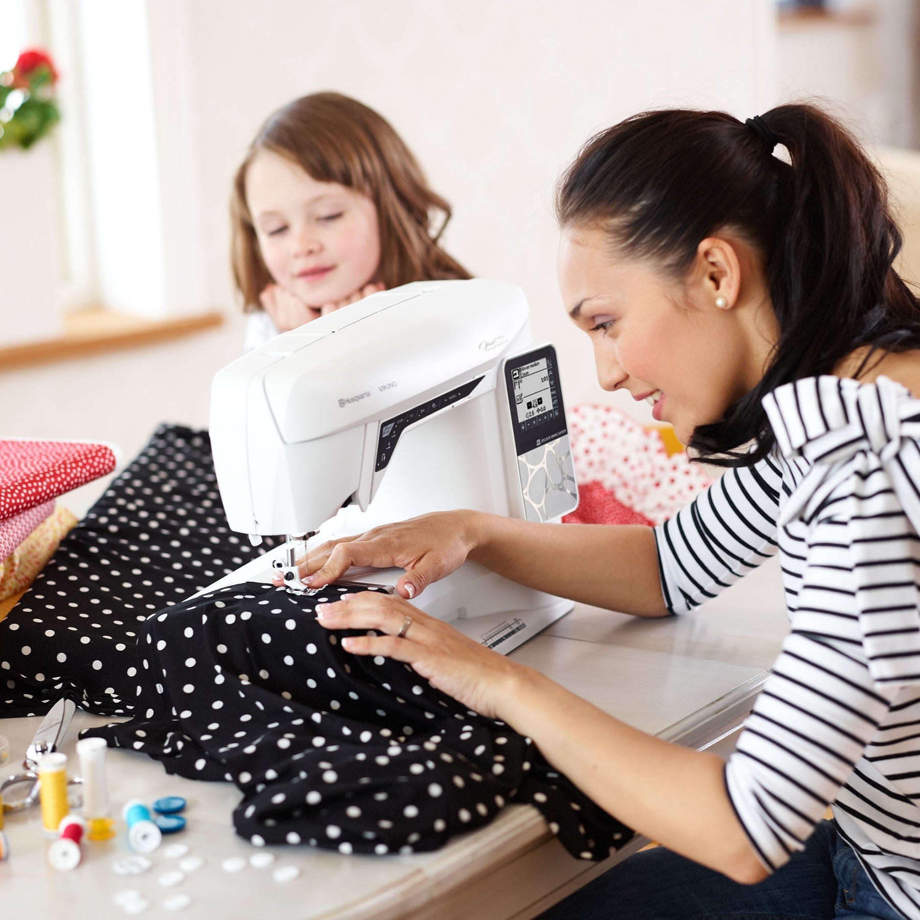 HUSQVARNA® VIKING® OPAL™ 690Q Sewing Machine - Prismatic Fiber Arts