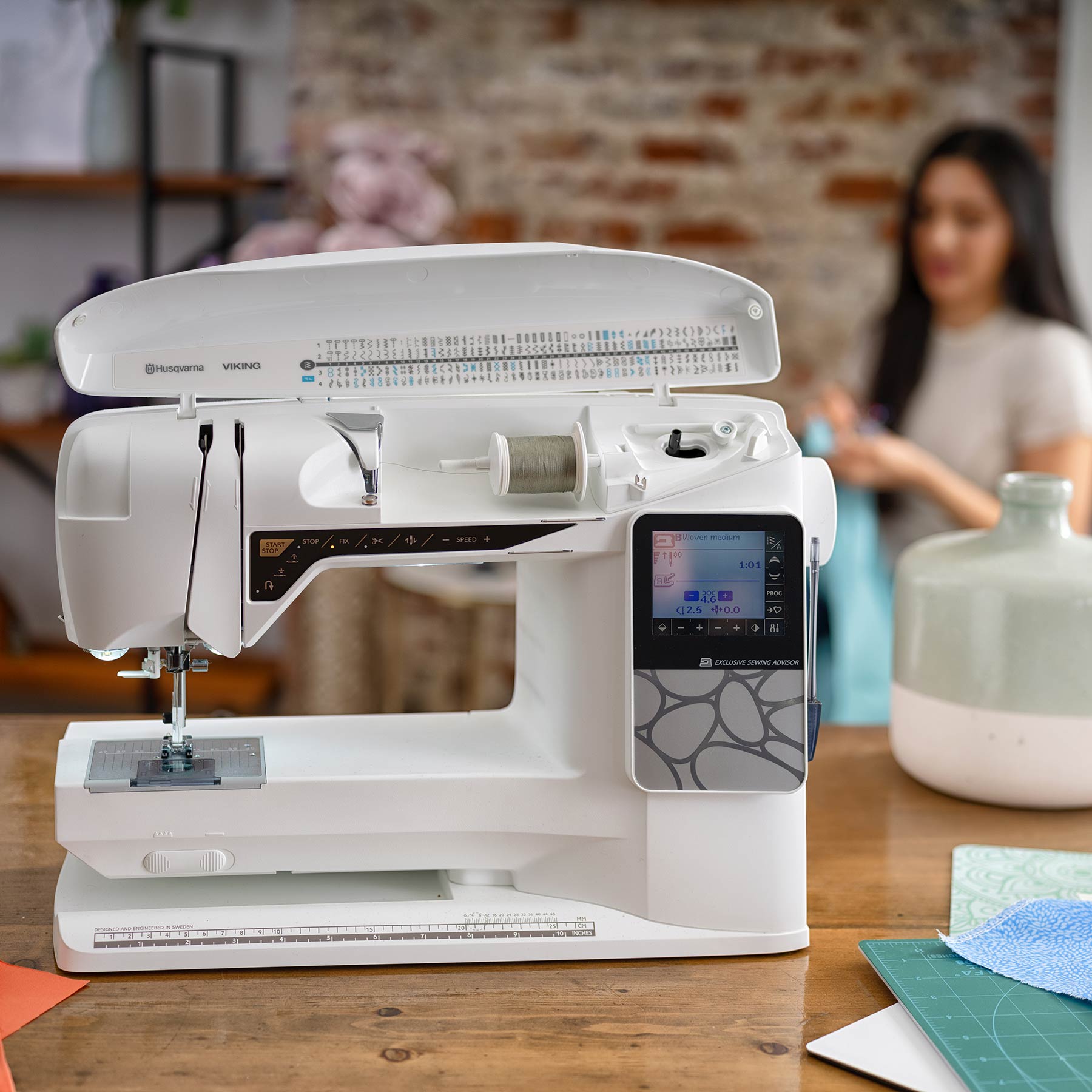 HUSQVARNA® VIKING® OPAL™ 690Q Sewing Machine - Prismatic Fiber Arts