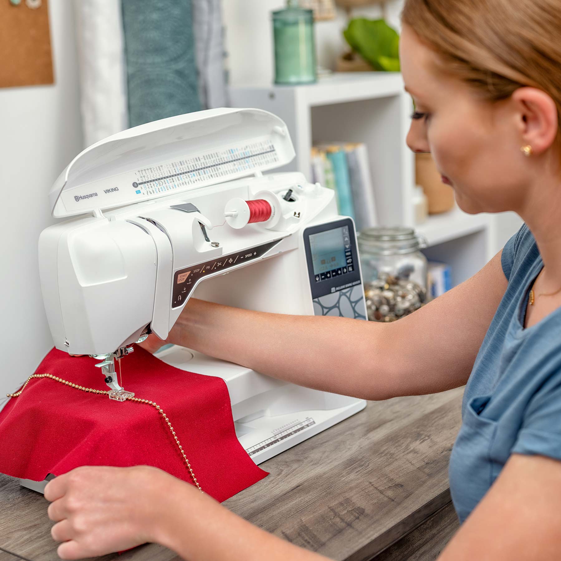 HUSQVARNA® VIKING® OPAL™ 690Q Sewing Machine - Prismatic Fiber Arts