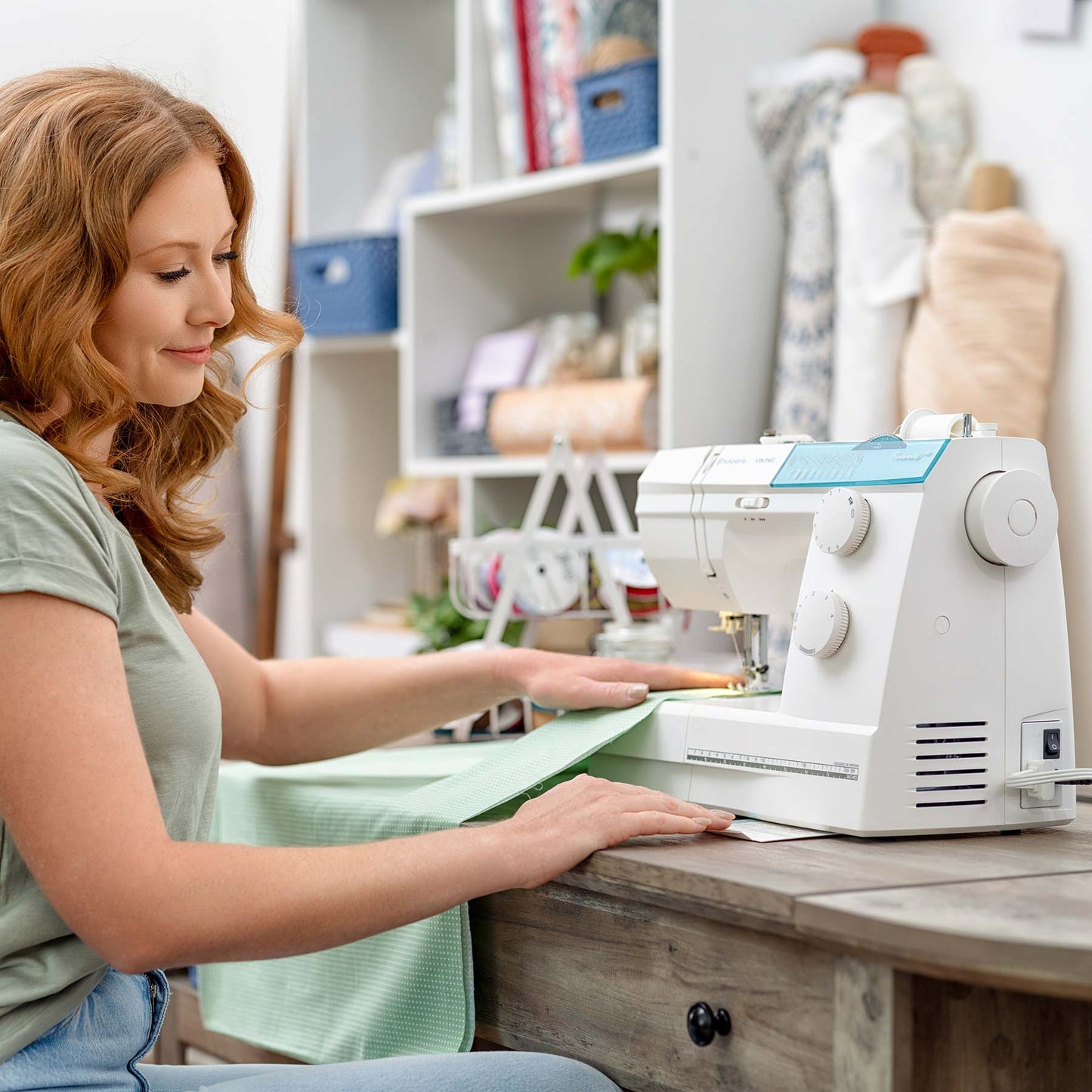 HUSQVARNA® VIKING® EMERALD™ 118 Sewing Machine - Prismatic Fiber Arts