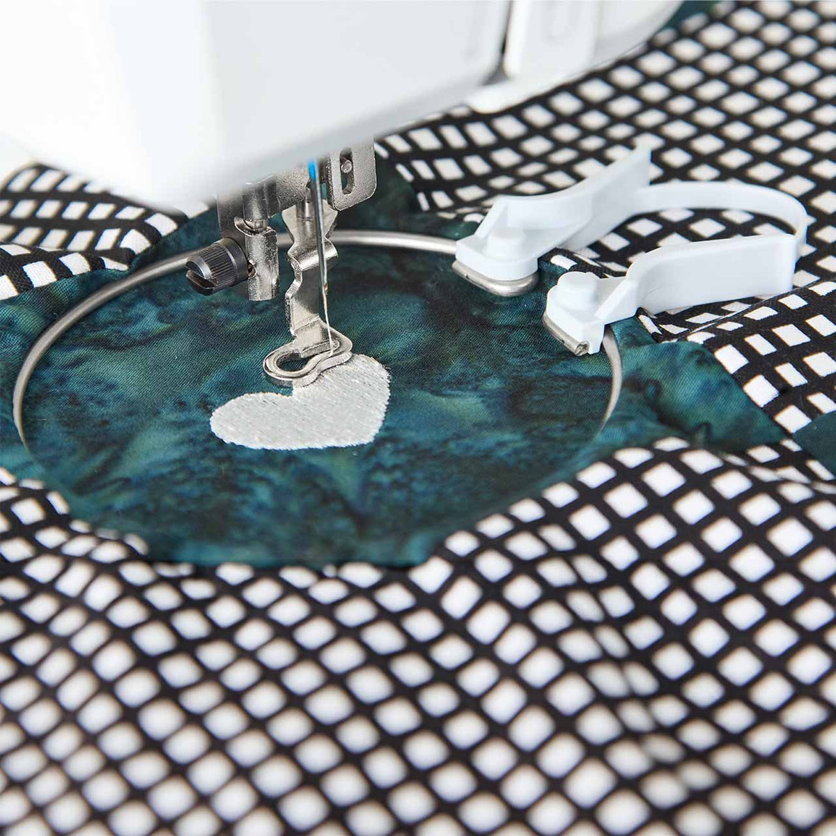 HUSQVARNA® VIKING® Mini Embroidery Spring Hoop (40 x 40mm) - Prismatic Fiber Arts