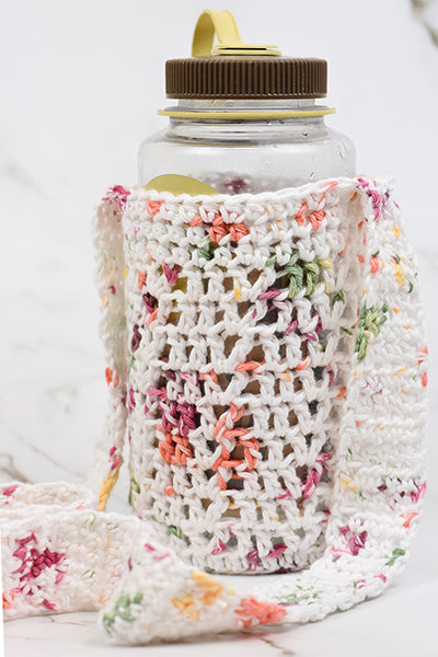Weekend Water Bottle Holder Pattern - close up