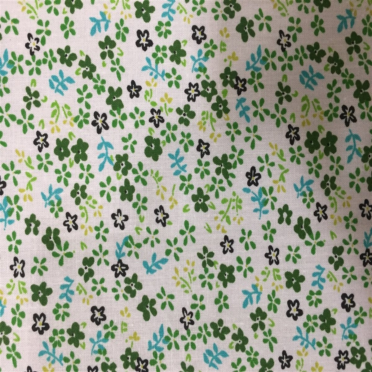 Small Floral Print Poly Cotton Fabric - Prismatic Fiber Arts