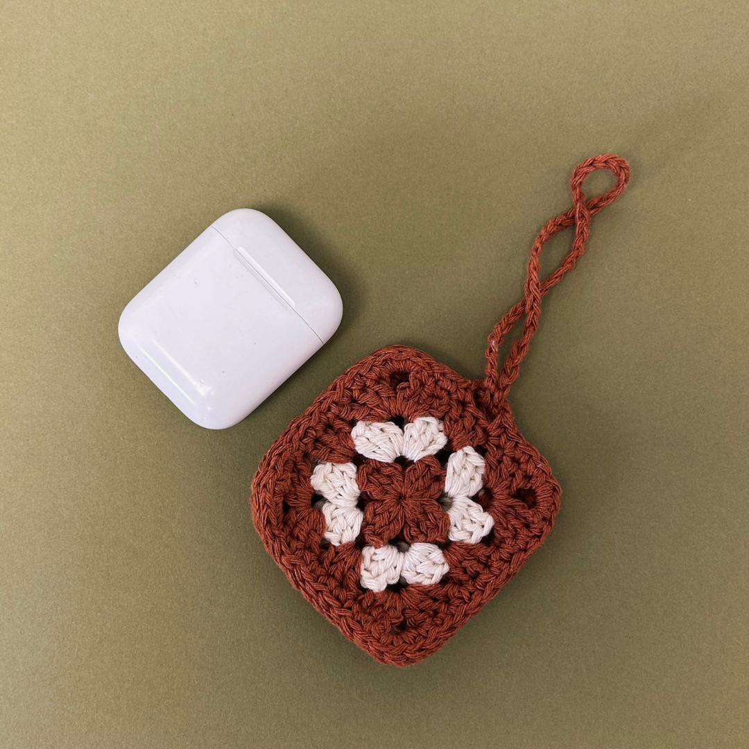 Crochet AirPods Case DIY Kit by Ganxxet x Mad4Macrame - Prismatic Fiber Arts