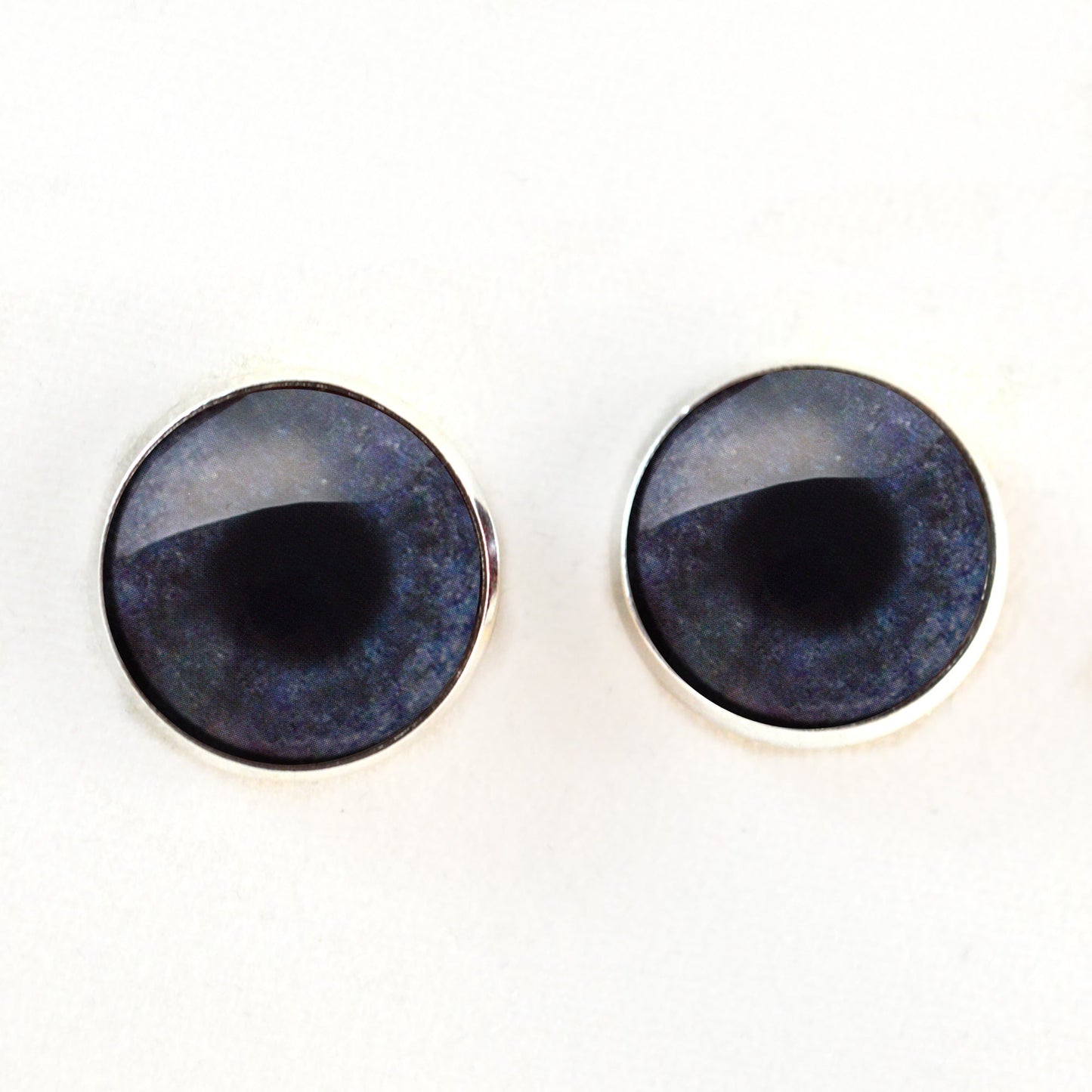 Dark Gray Ostrich Sew-On Button Glass Eyes - Prismatic Fiber Arts
