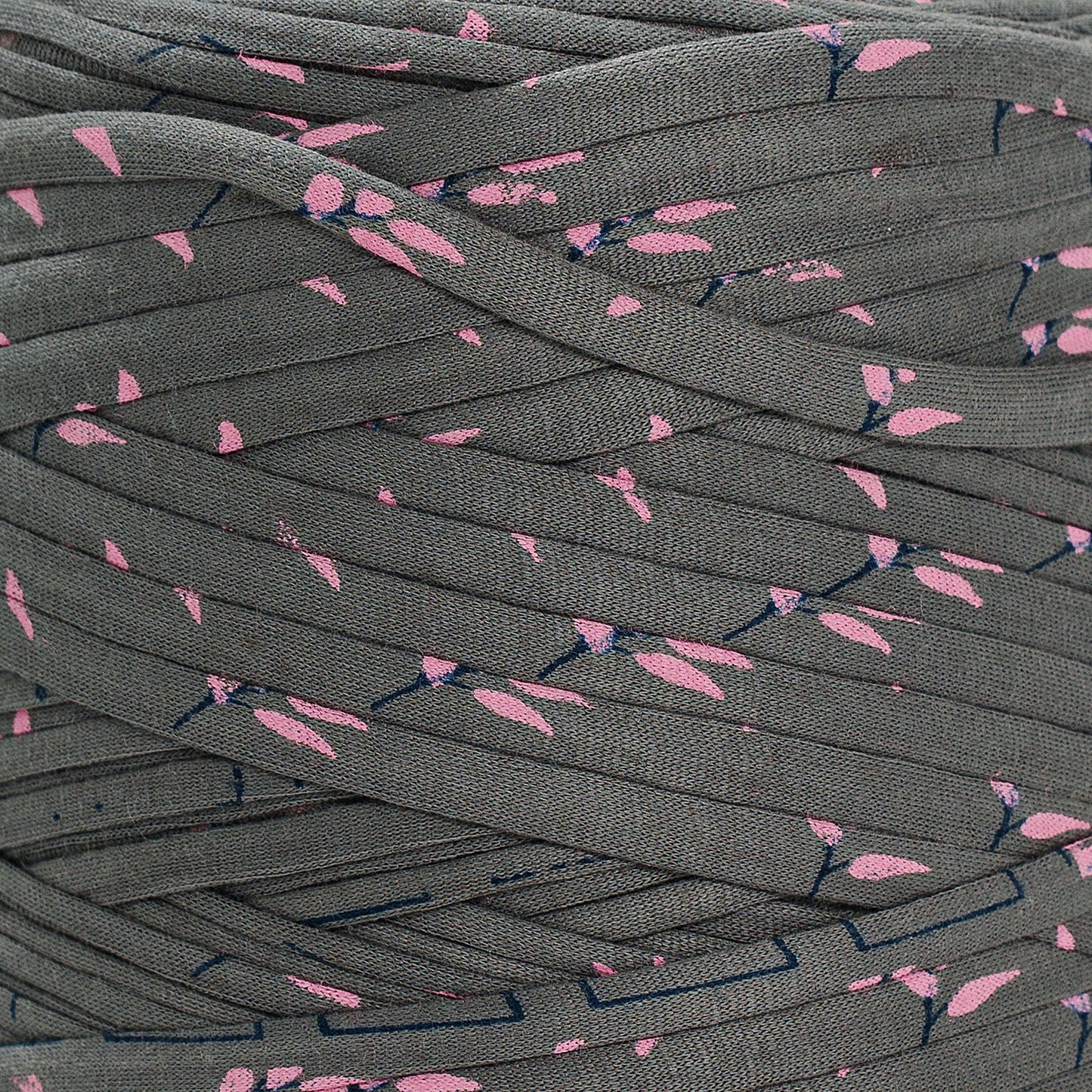 Printed Recycled T-Shirt Fabric Yarn - Graffiti Gray - Prismatic Fiber Arts