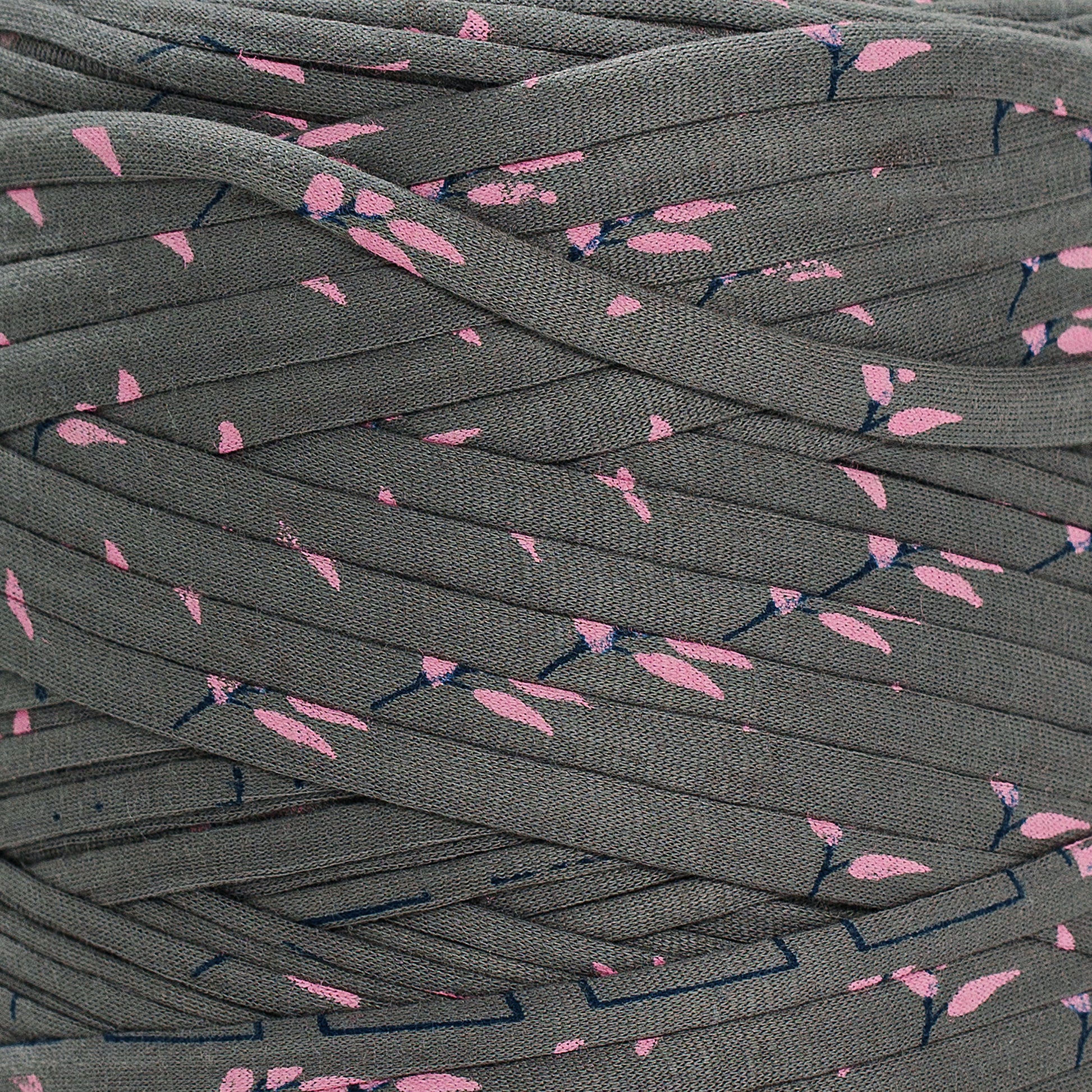 Printed Recycled T-Shirt Fabric Yarn - Graffiti Gray - Prismatic Fiber Arts