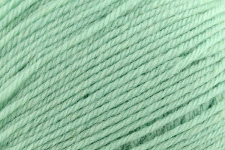 Deluxe Worsted Superwash Yarn