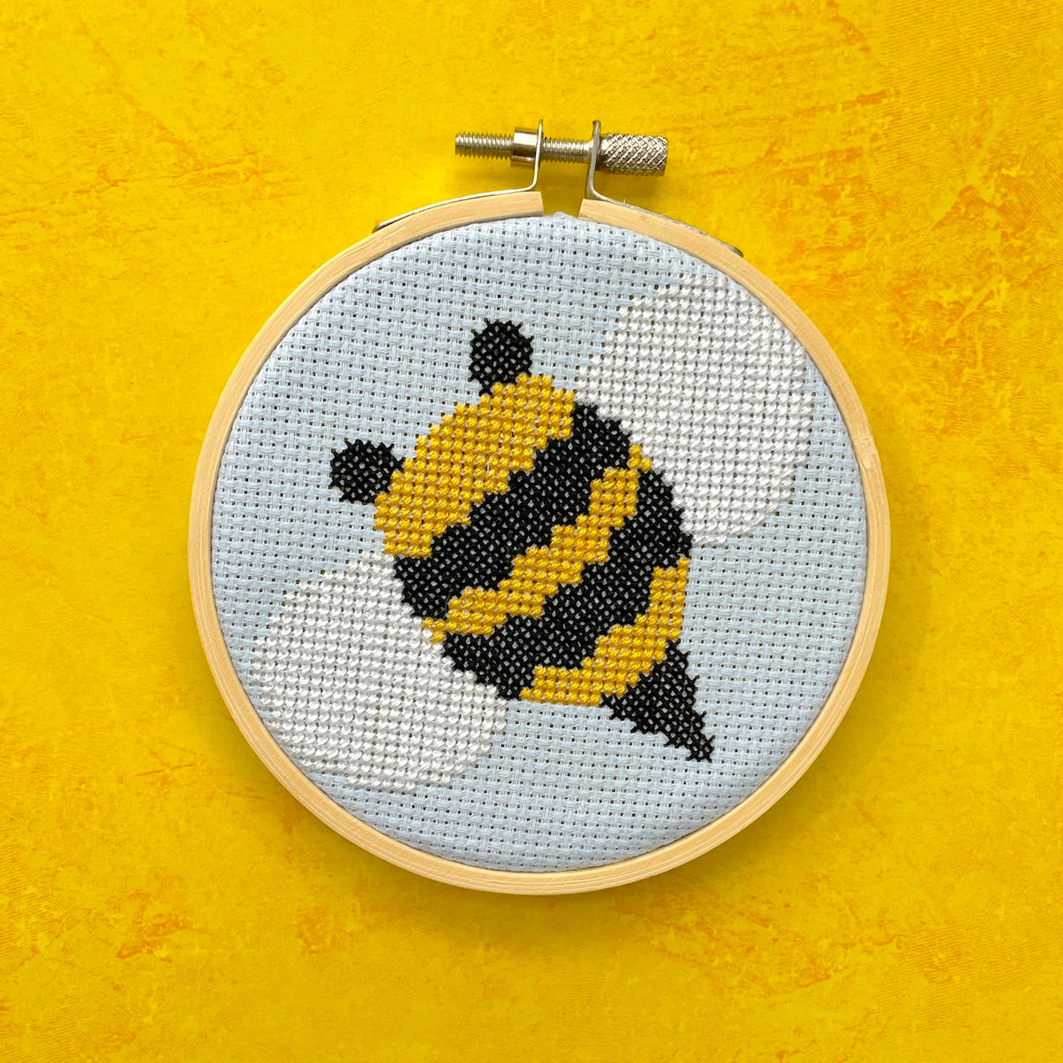 Busy Bee by Mary Engelbreit Counted Cross Stitch DIY KIT - Prismatic Fiber Arts