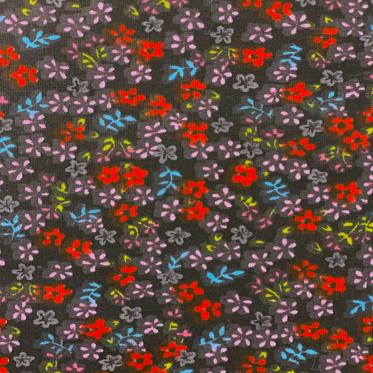 Small Floral Print Poly Cotton Fabric - Prismatic Fiber Arts