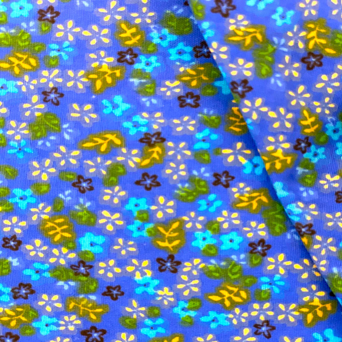 Small Floral Print Poly Cotton Fabric - Prismatic Fiber Arts