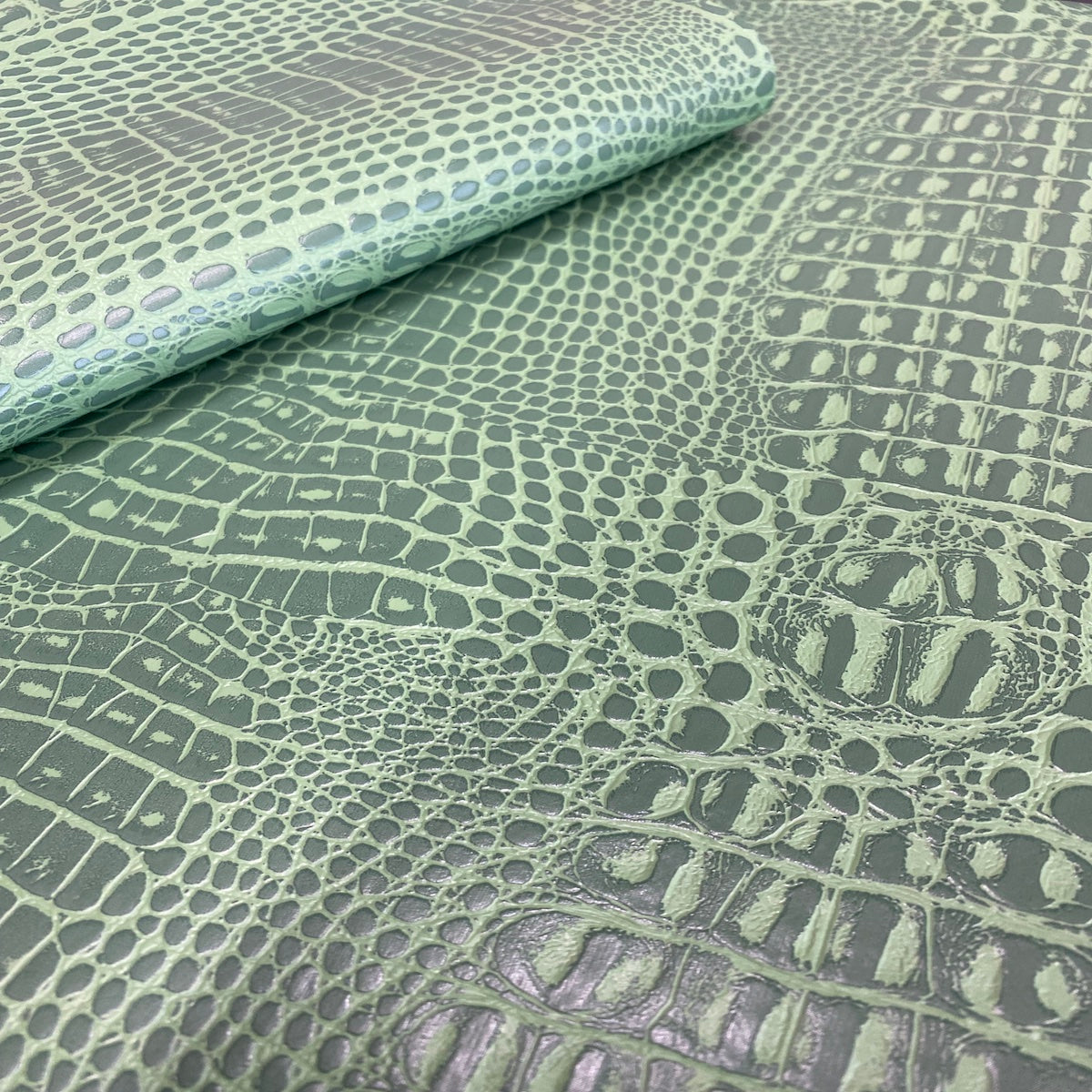 Marine Gator Vinyl Fabric - Prismatic Fiber Arts