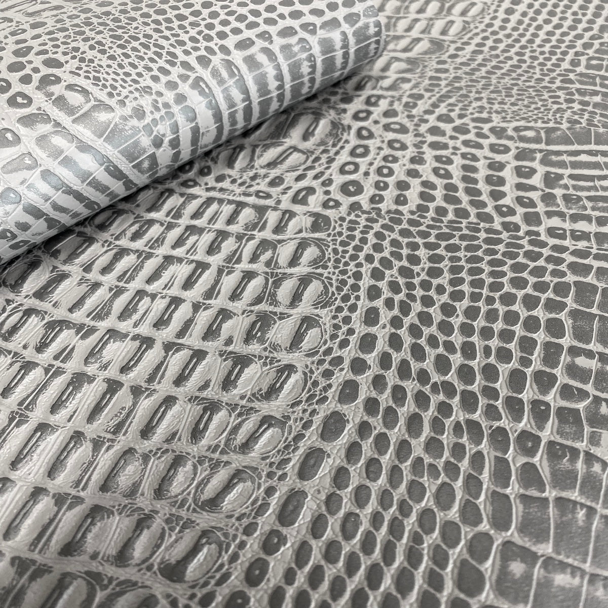 Marine Gator Vinyl Fabric - Prismatic Fiber Arts