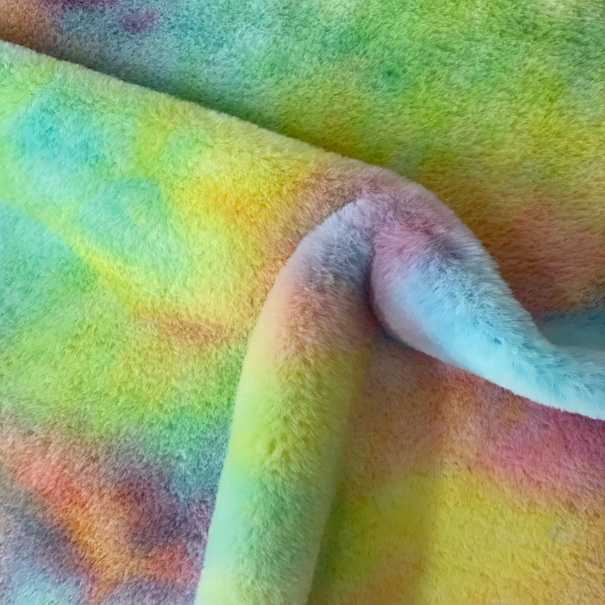 Rabbit Soft Plush Short Pile Faux Fur Fabric - Prismatic Fiber Arts