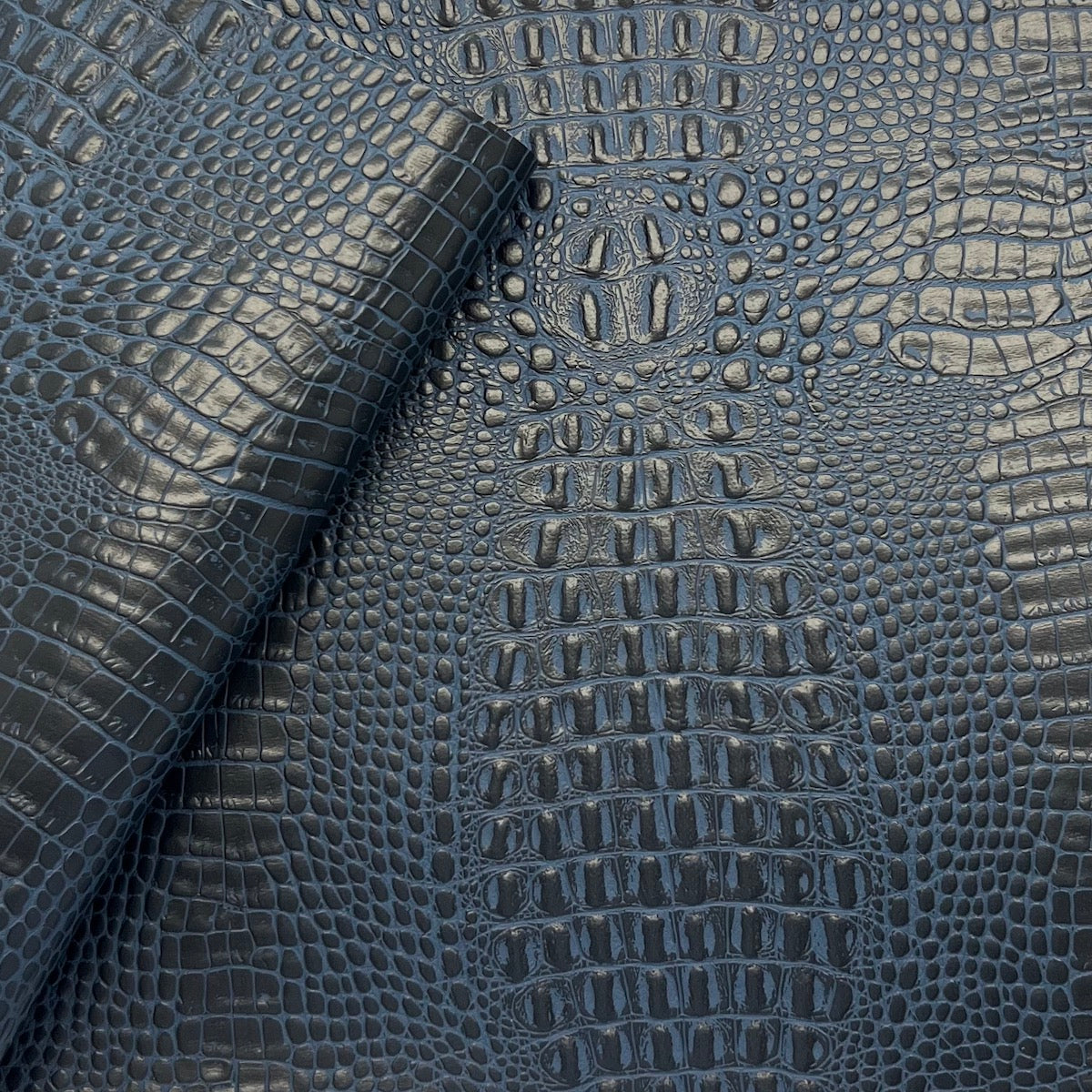 Marine Gator Vinyl Fabric - Prismatic Fiber Arts