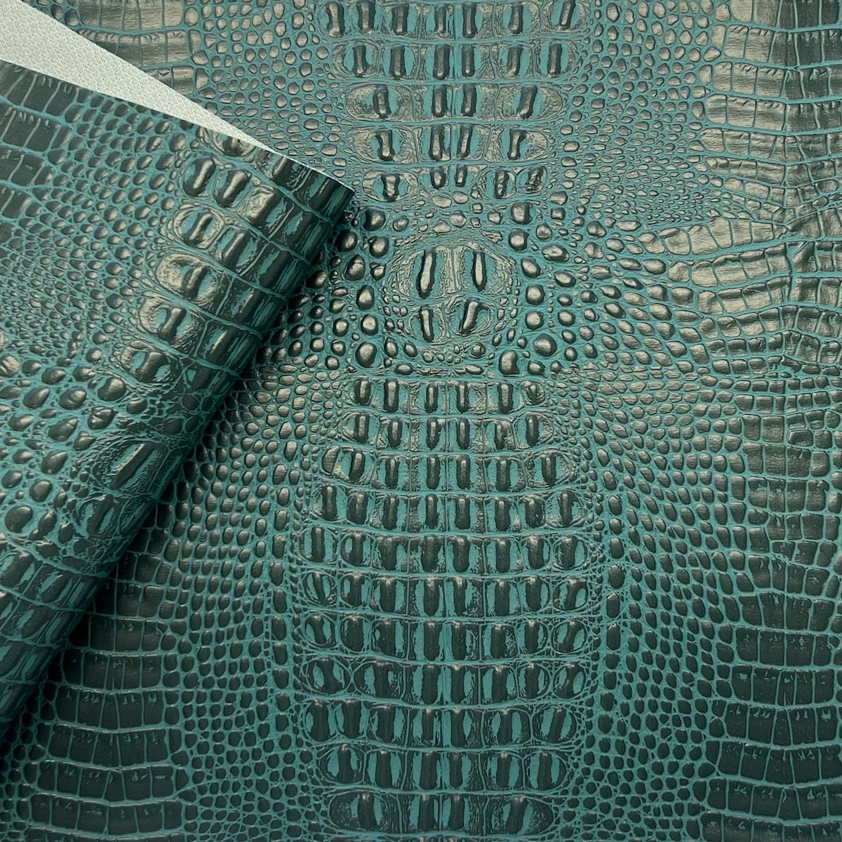 Marine Gator Vinyl Fabric - Prismatic Fiber Arts
