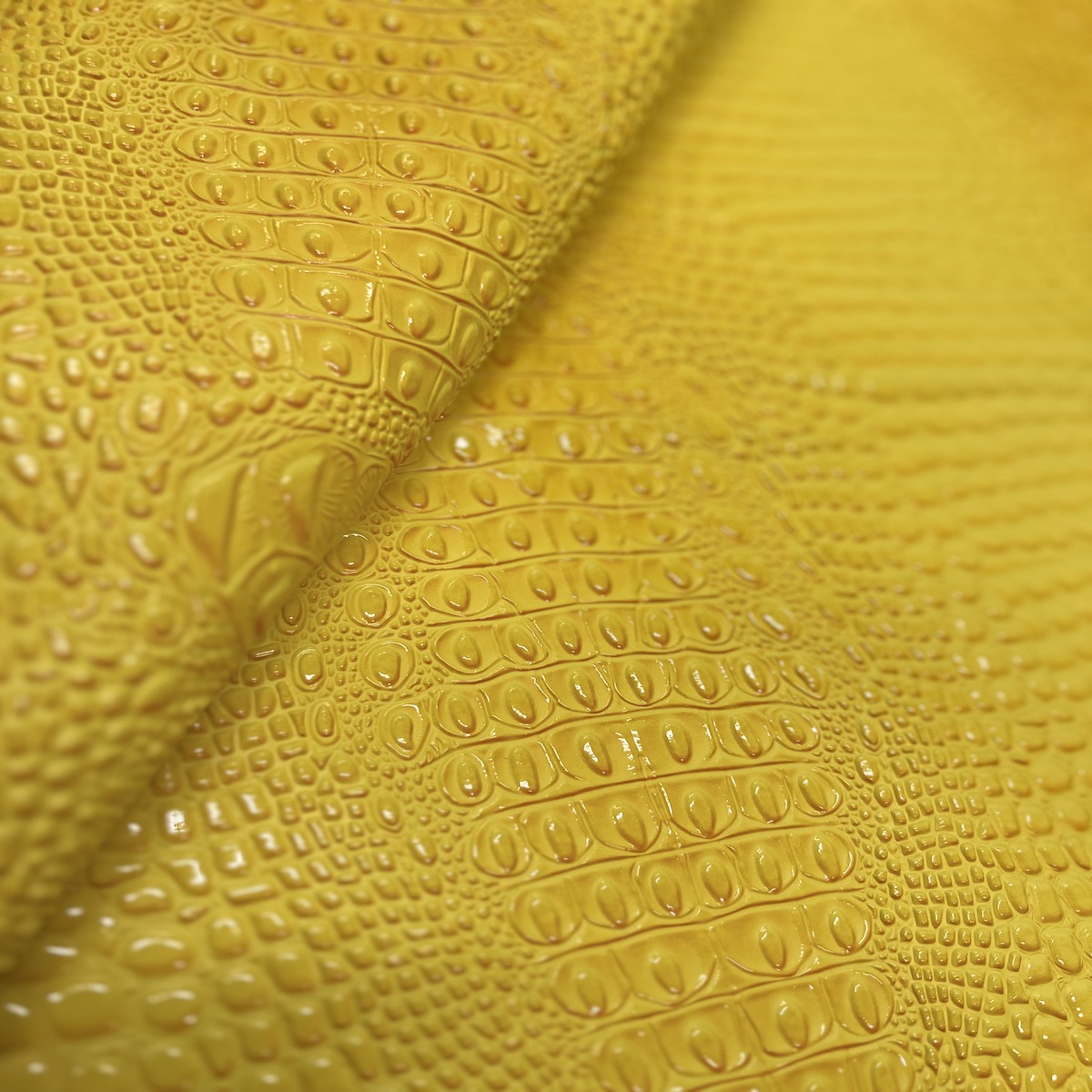 Aussie 3D Embossed Gator Vinyl Fabric - Prismatic Fiber Arts