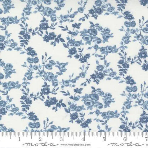 Nantucket Summer Cream Blue Surfside Small Floral 44"/45" Fabric Per Yard - Prismatic Fiber Arts