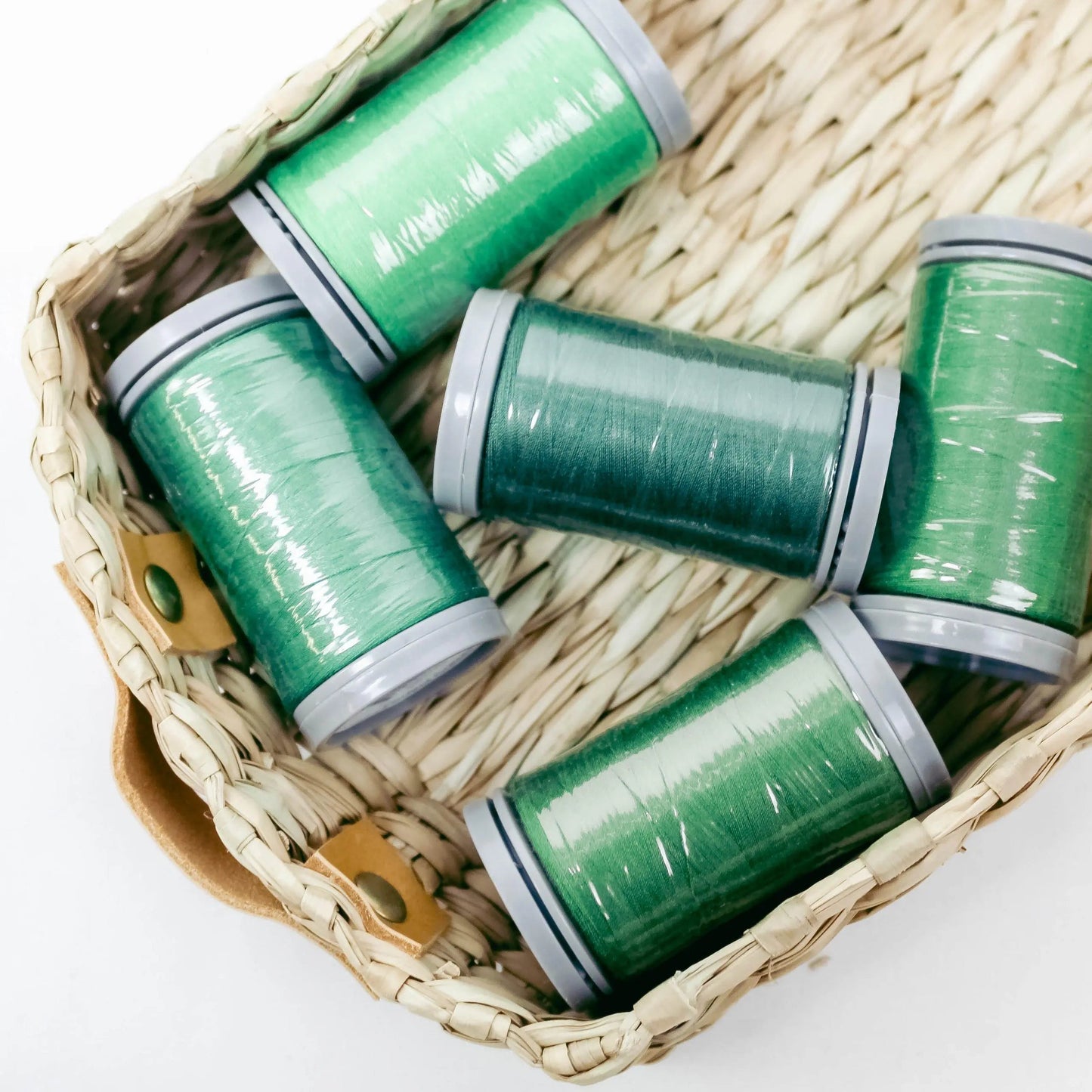 Quilters Select Thread - Tube of 5 colors 400M - SPROUT CELTIC GREEN DRAGONSCALE JADE EMERALD GREEN - Prismatic Fiber Arts