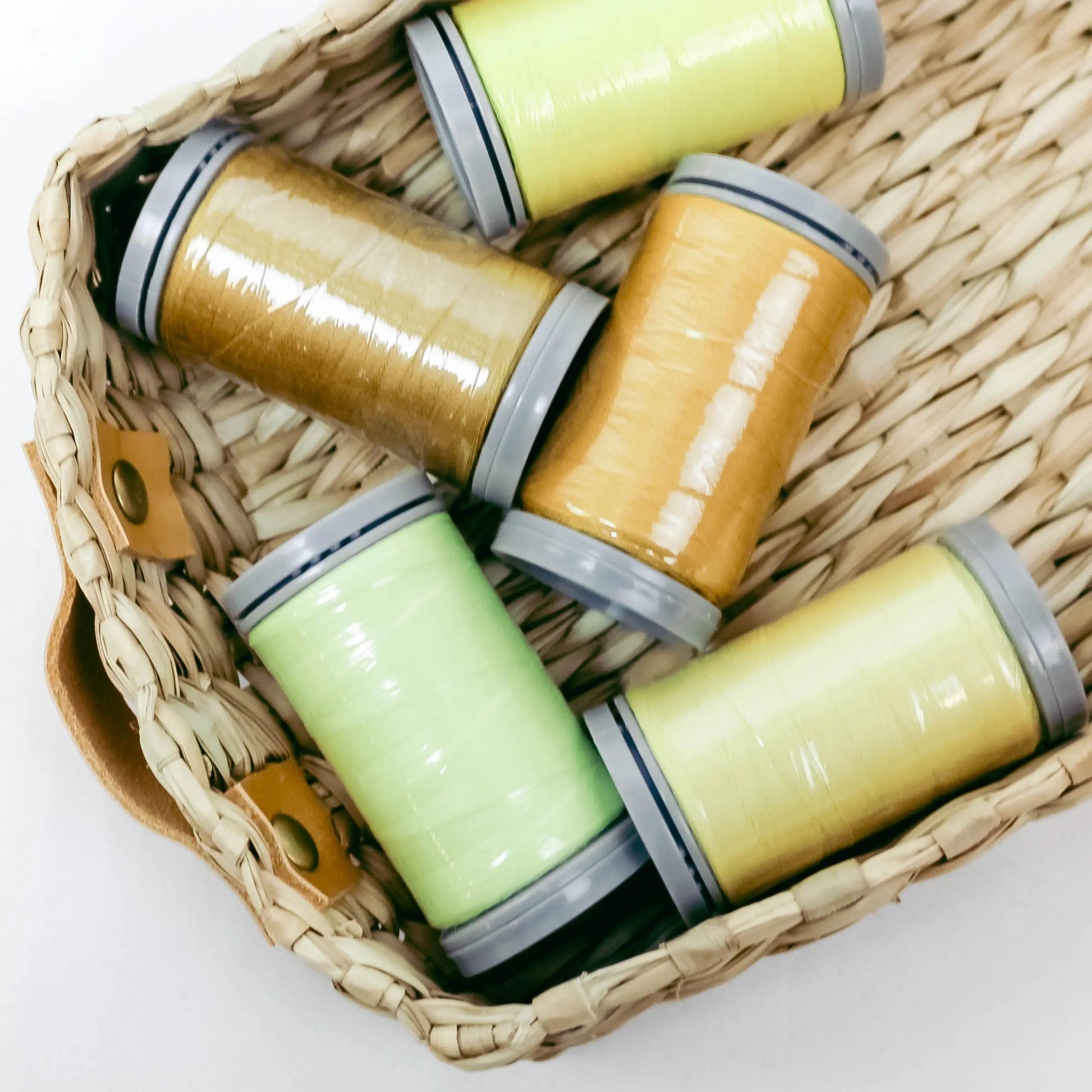 Quilters Select Thread - Tube of 5 colors 400M - HONEYSUCKLE BANANA PUDDING LEMONDROP TOPAZ POPPYSEED - Prismatic Fiber Arts