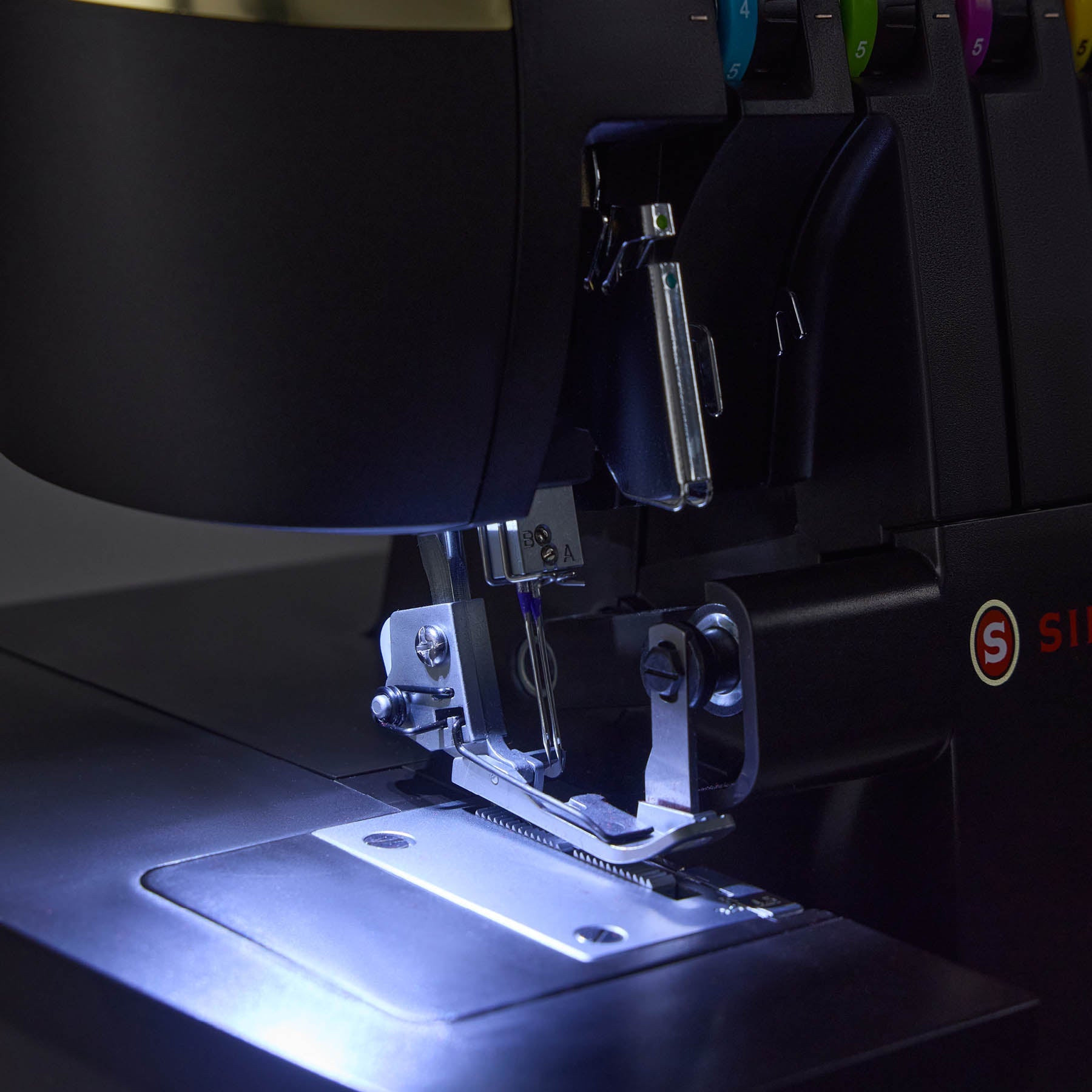 SINGER® HD0500S Classic Black Serger - Prismatic Fiber Arts