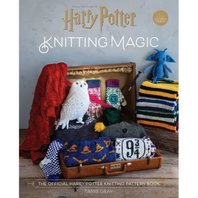 Harry Potter: Knitting Magic: The Official Harry Potter Knitting Pattern Book