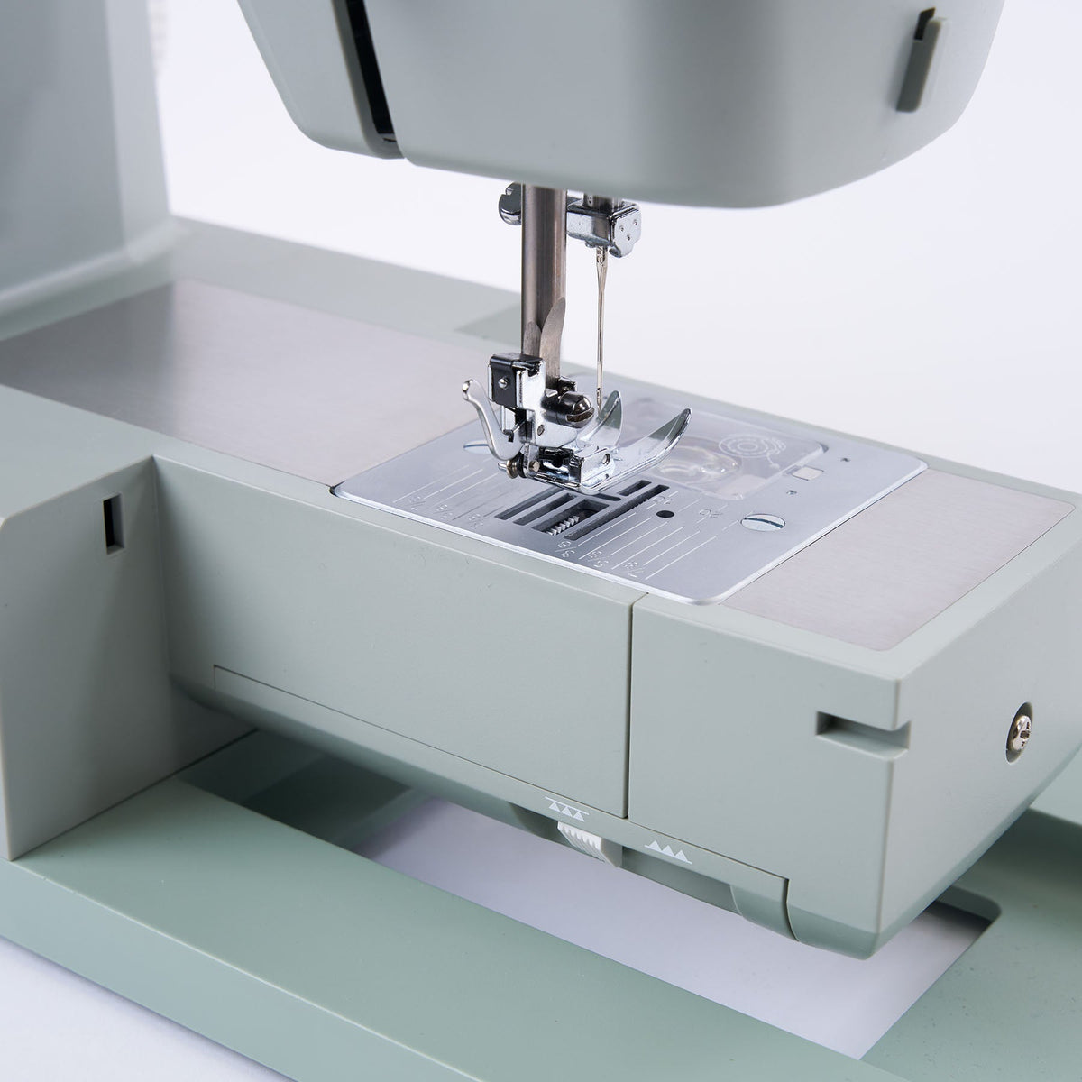 SINGER® Heavy Duty 4511™ Next Evolution Sage Green Sewing Machine - Prismatic Fiber Arts
