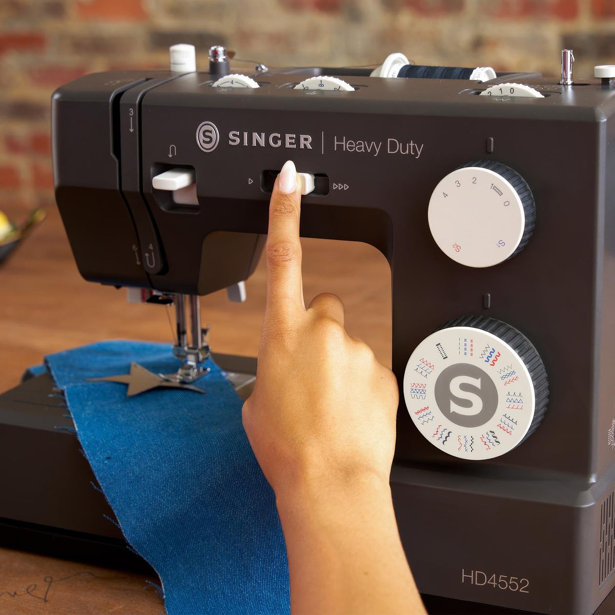 SINGER® Heavy Duty 4552™ Next Evolution Charcoal Sewing Machine - Prismatic Fiber Arts