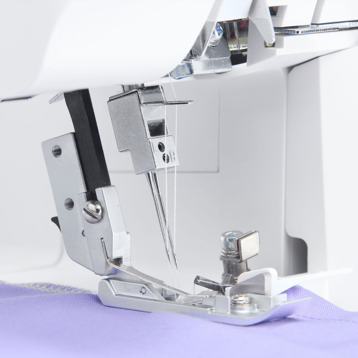 SINGER® S0600 Serger - Prismatic Fiber Arts