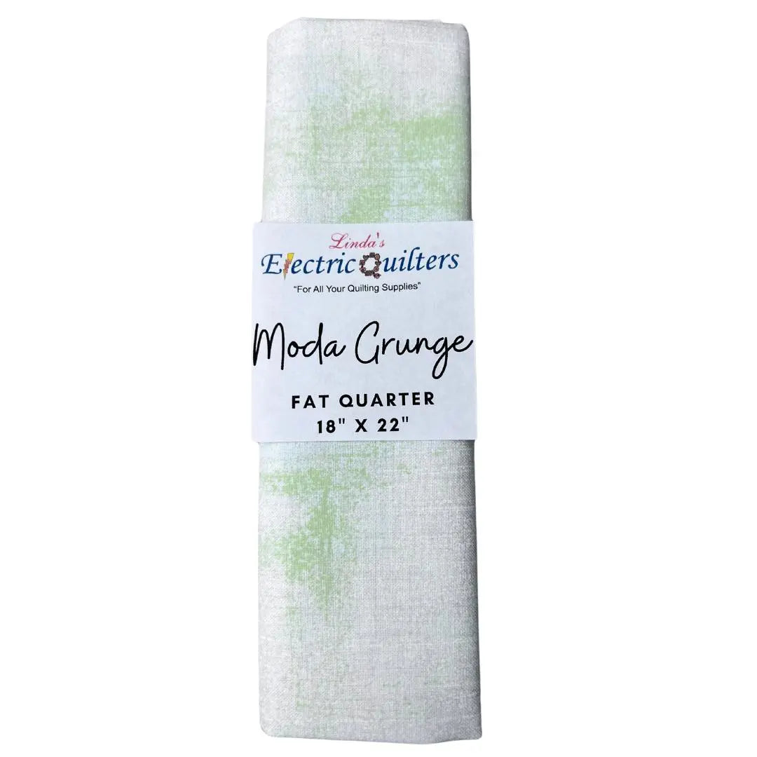 058 White Moda Grunge - Fat Quarter - Prismatic Fiber Arts