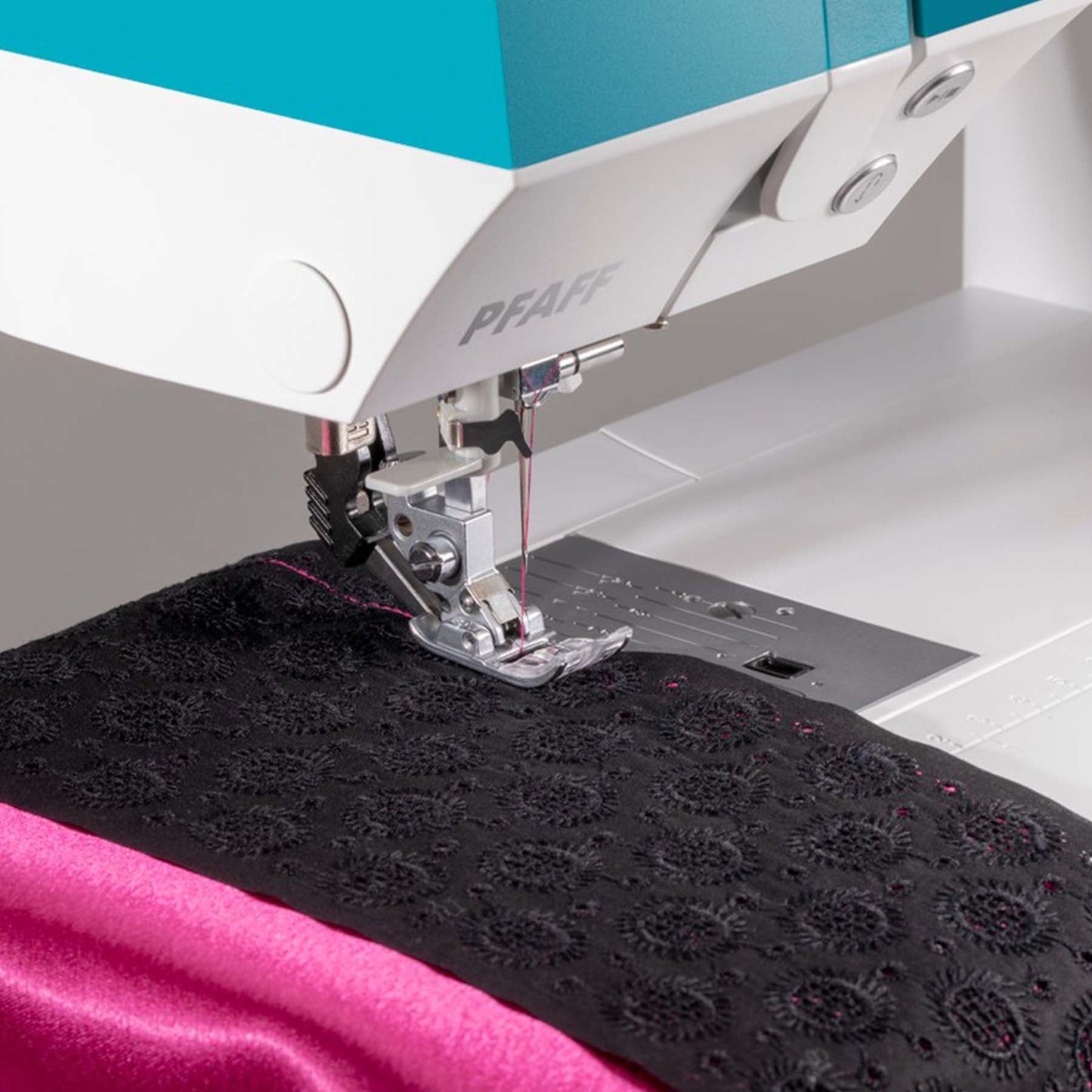 PFAFF® ambition™ 620 Sewing Machine - Prismatic Fiber Arts