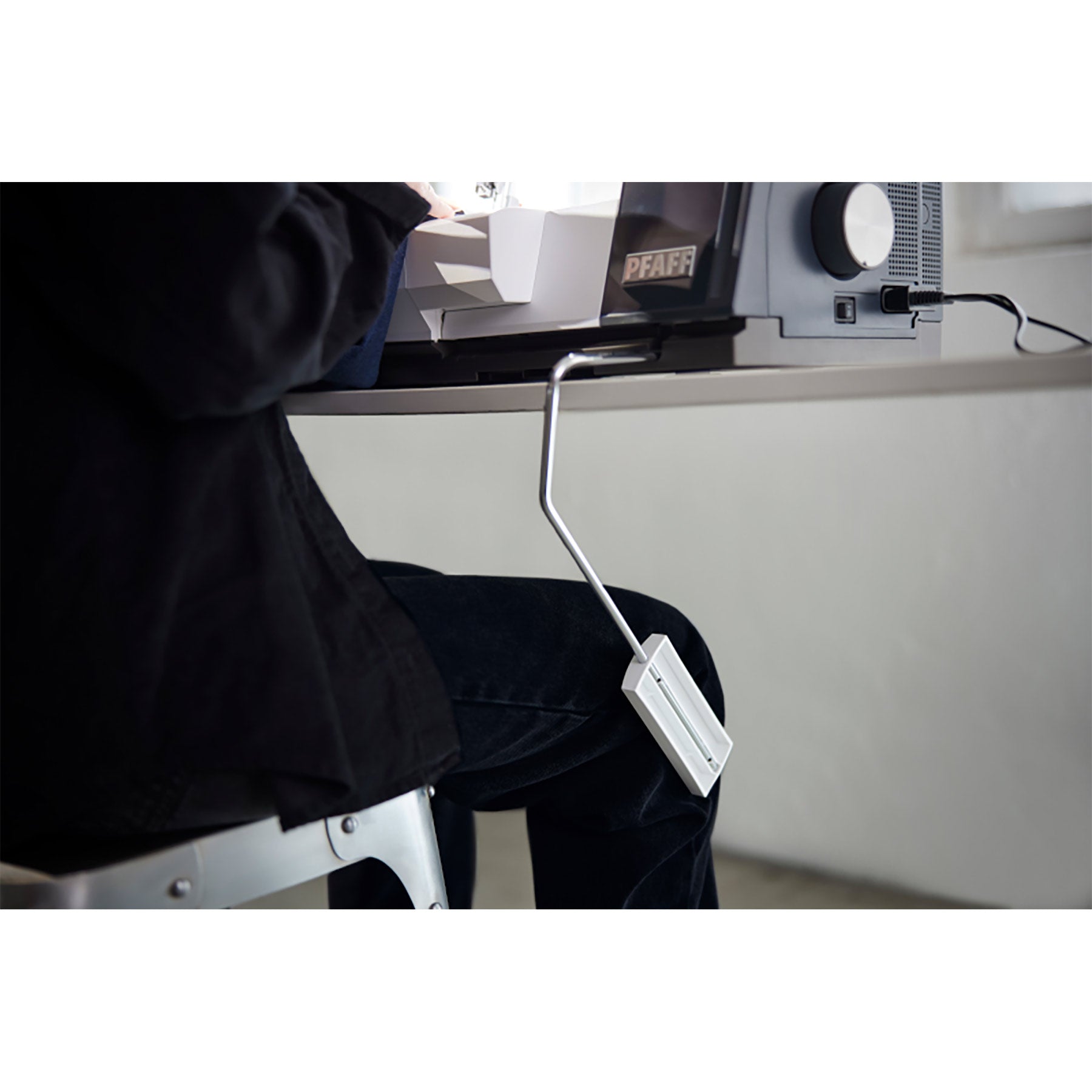 PFAFF® admire™ air 6000 Black Coverlock Machine - Prismatic Fiber Arts