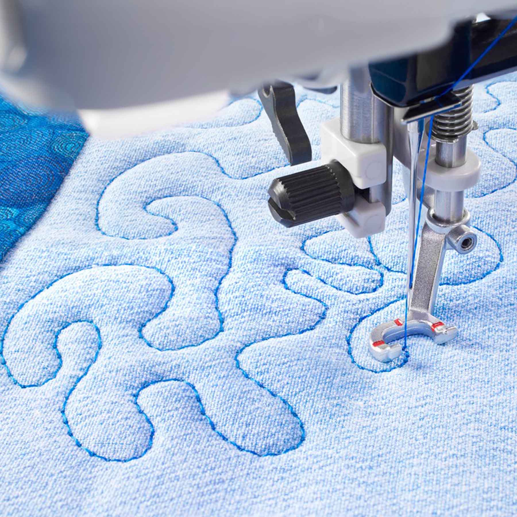 PFAFF® passport™ 2.0 Sewing Machine - Prismatic Fiber Arts