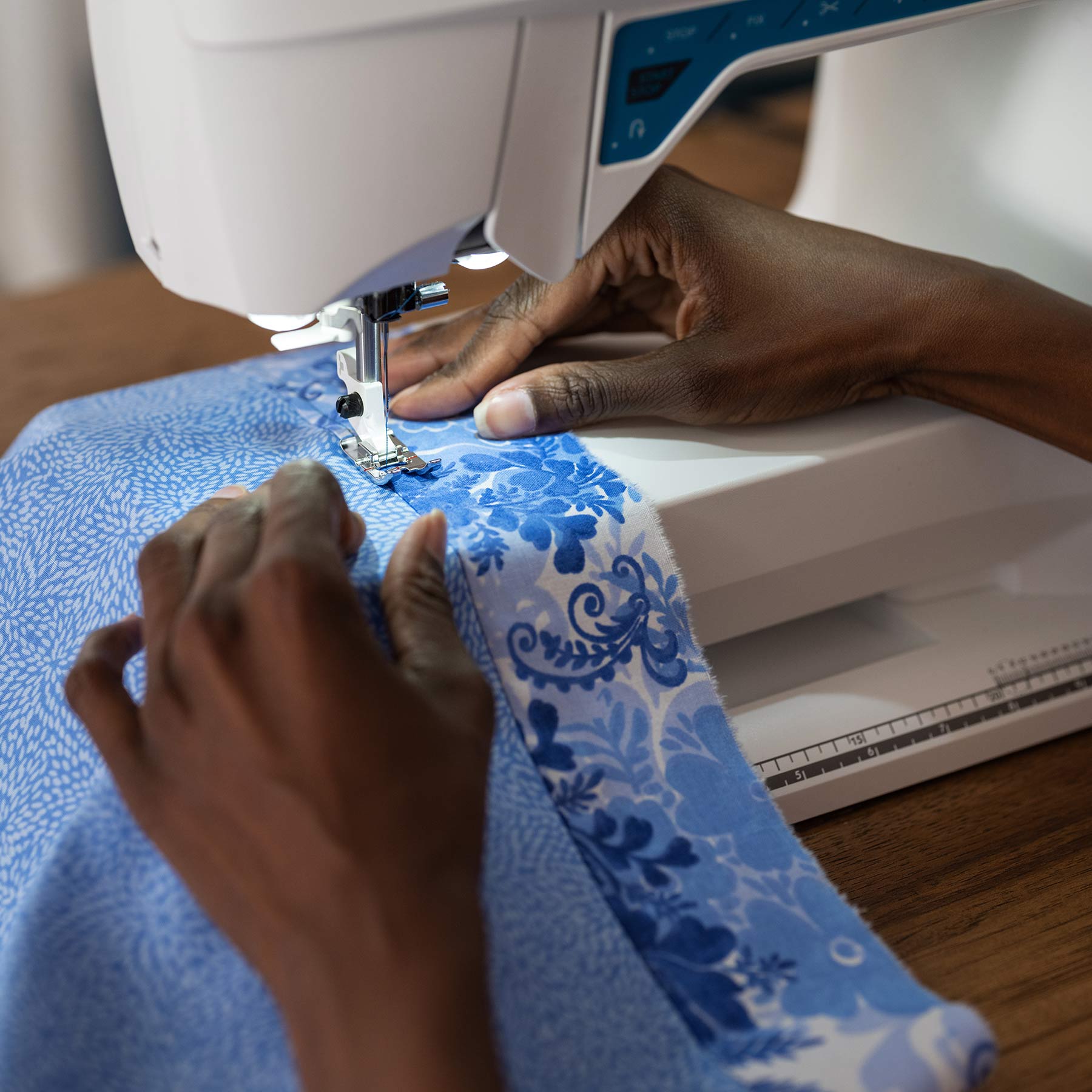 HUSQVARNA® VIKING® OPAL™ 670 Sewing Machine - Prismatic Fiber Arts