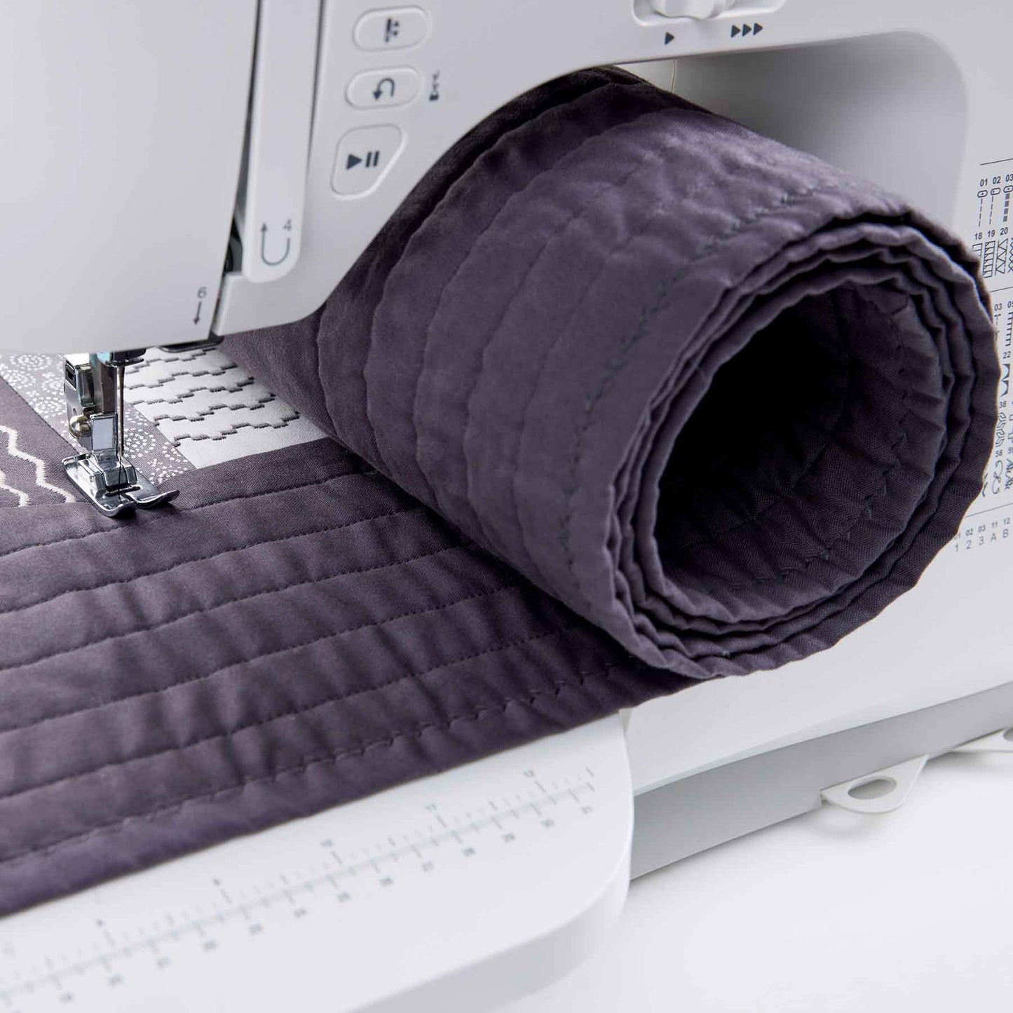 SINGER® C5980Q Patchwork Plus Sewing & Quilting Machine with Extension Table - Prismatic Fiber Arts