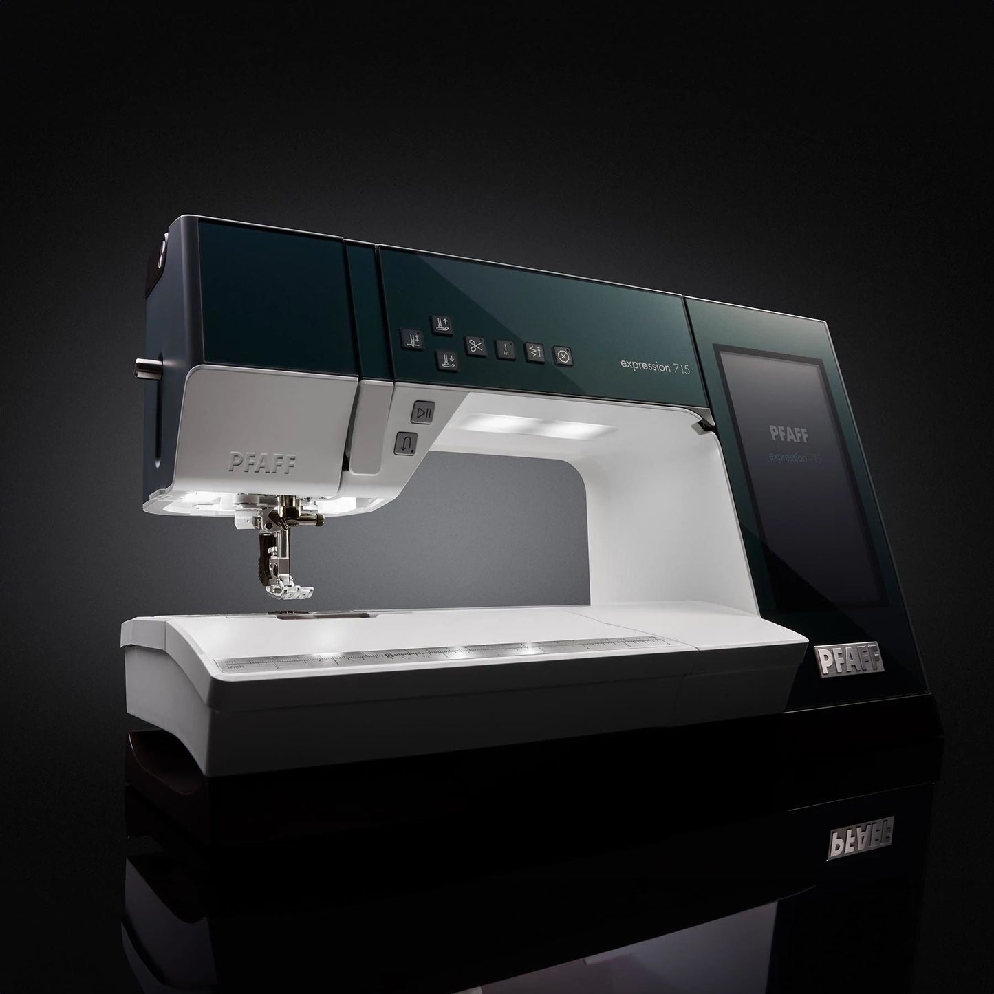 PFAFF® expression™ 715 Sewing Machine - Prismatic Fiber Arts