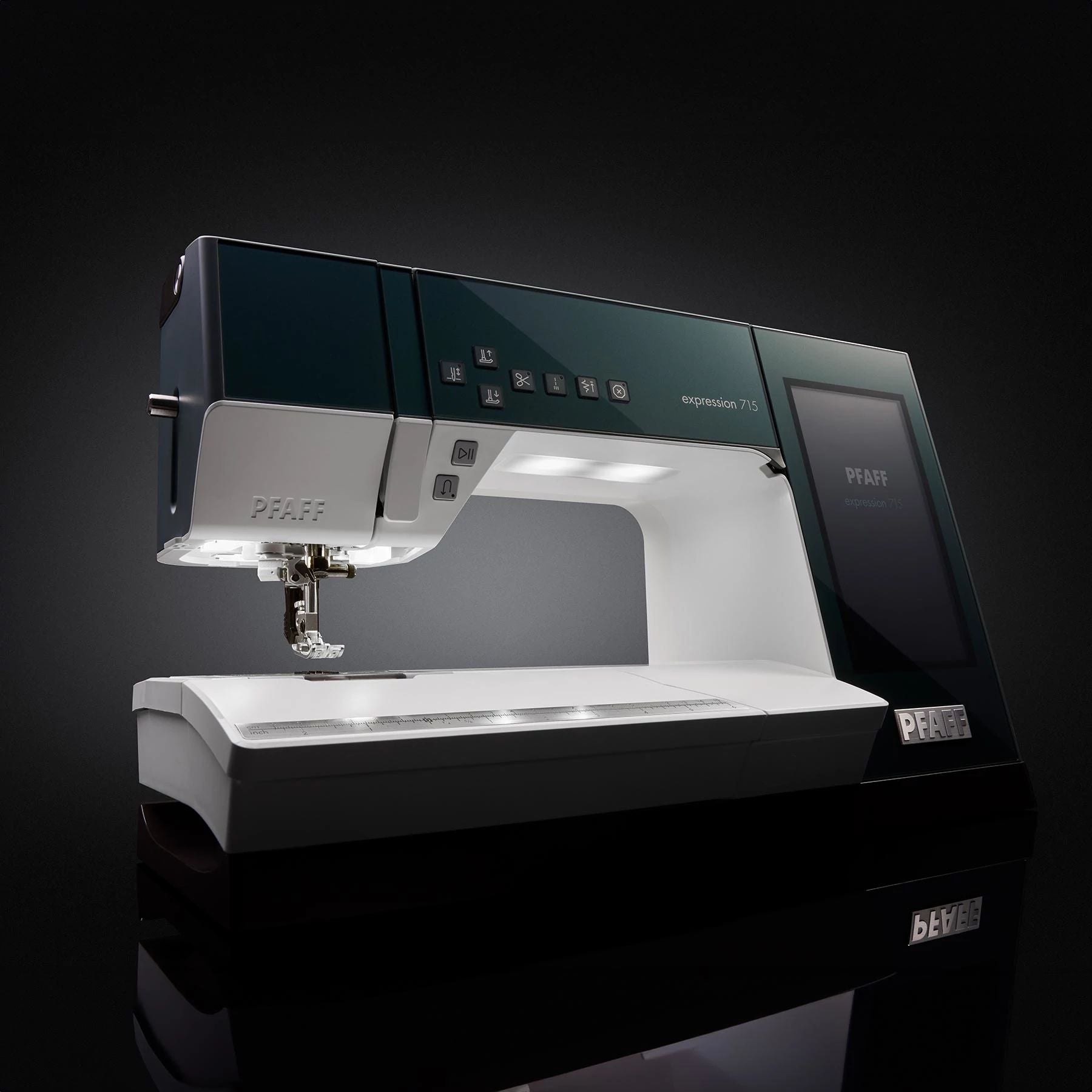 PFAFF® expression™ 715 Sewing Machine - Prismatic Fiber Arts