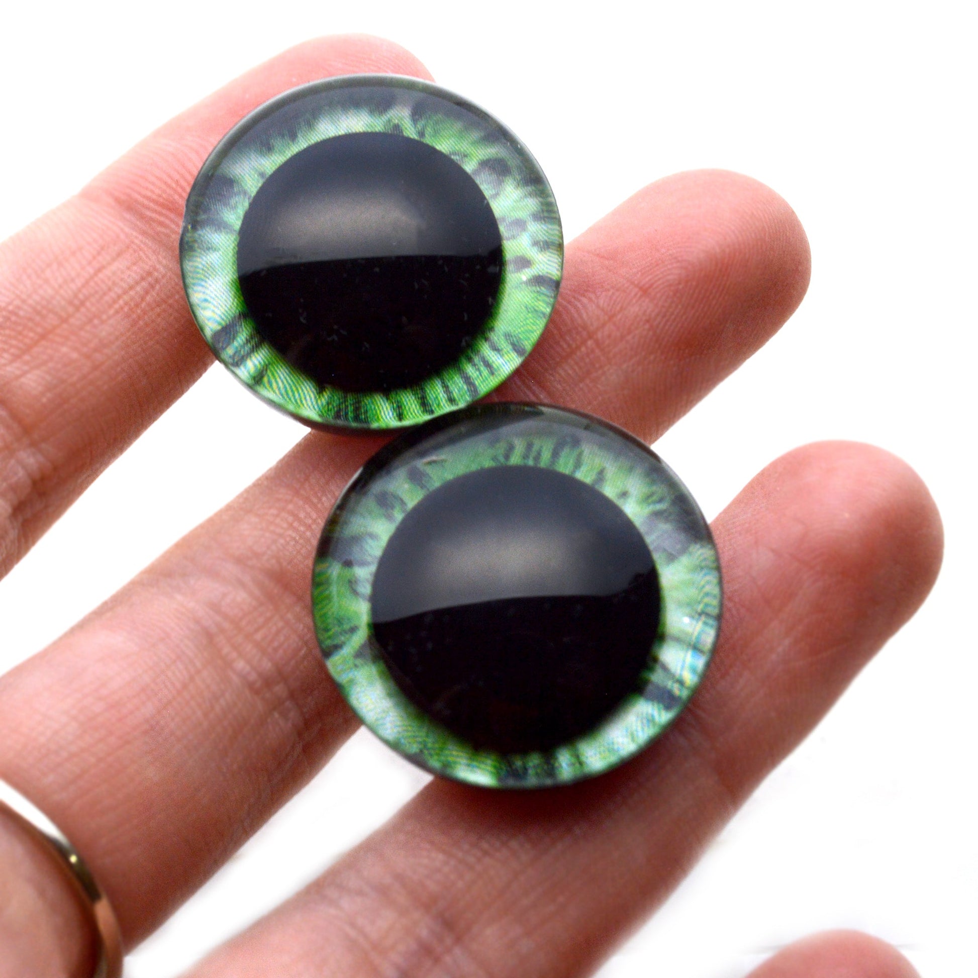 Intense Green Human Plastic Safety Eyes - Prismatic Fiber Arts