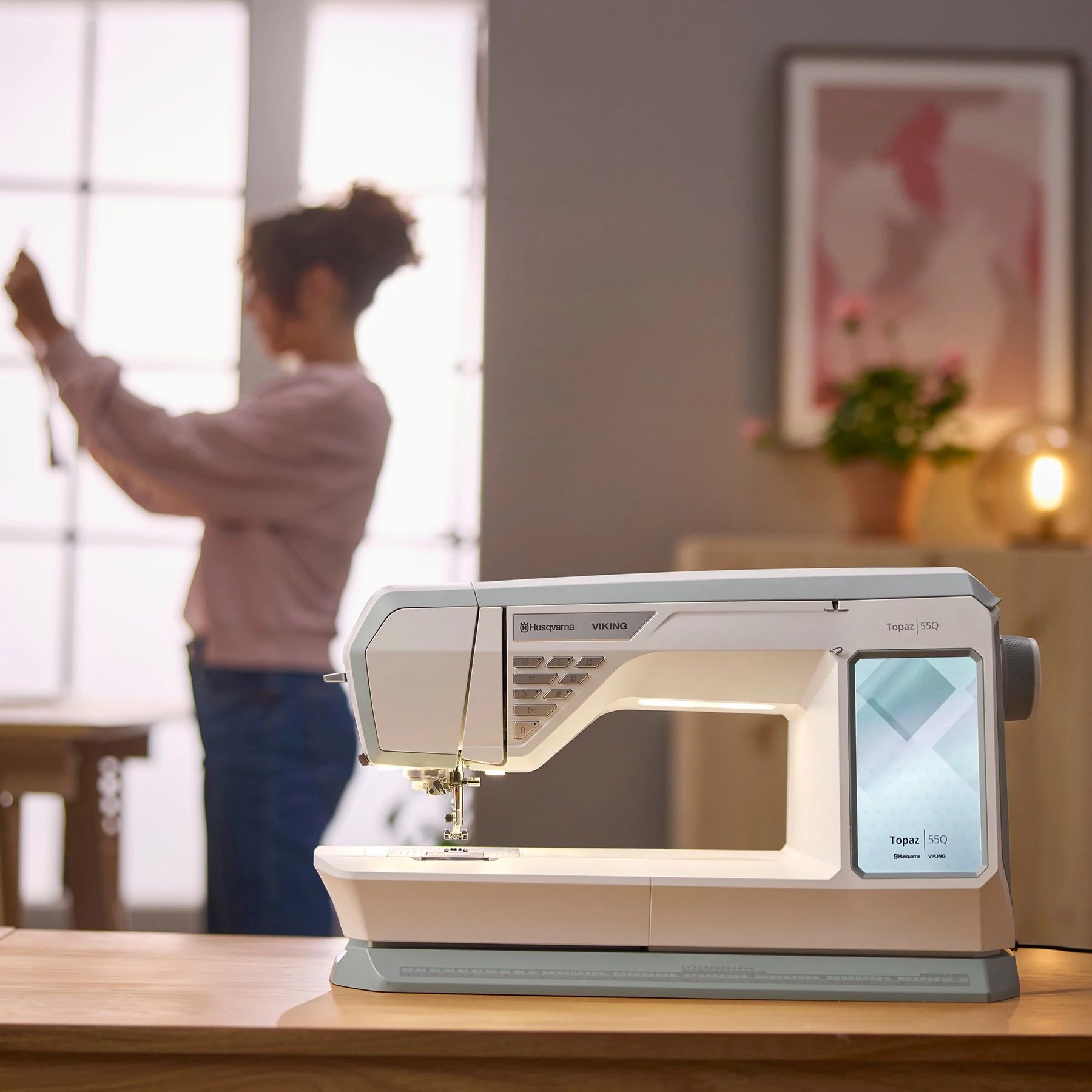 HUSQVARNA® VIKING® TOPAZ™ 55Q Sewing Machine - Prismatic Fiber Arts