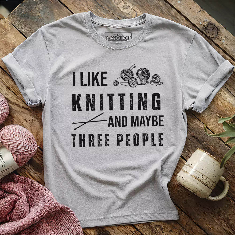 Knitting & 3 People t-shirt - Prismatic Fiber Arts