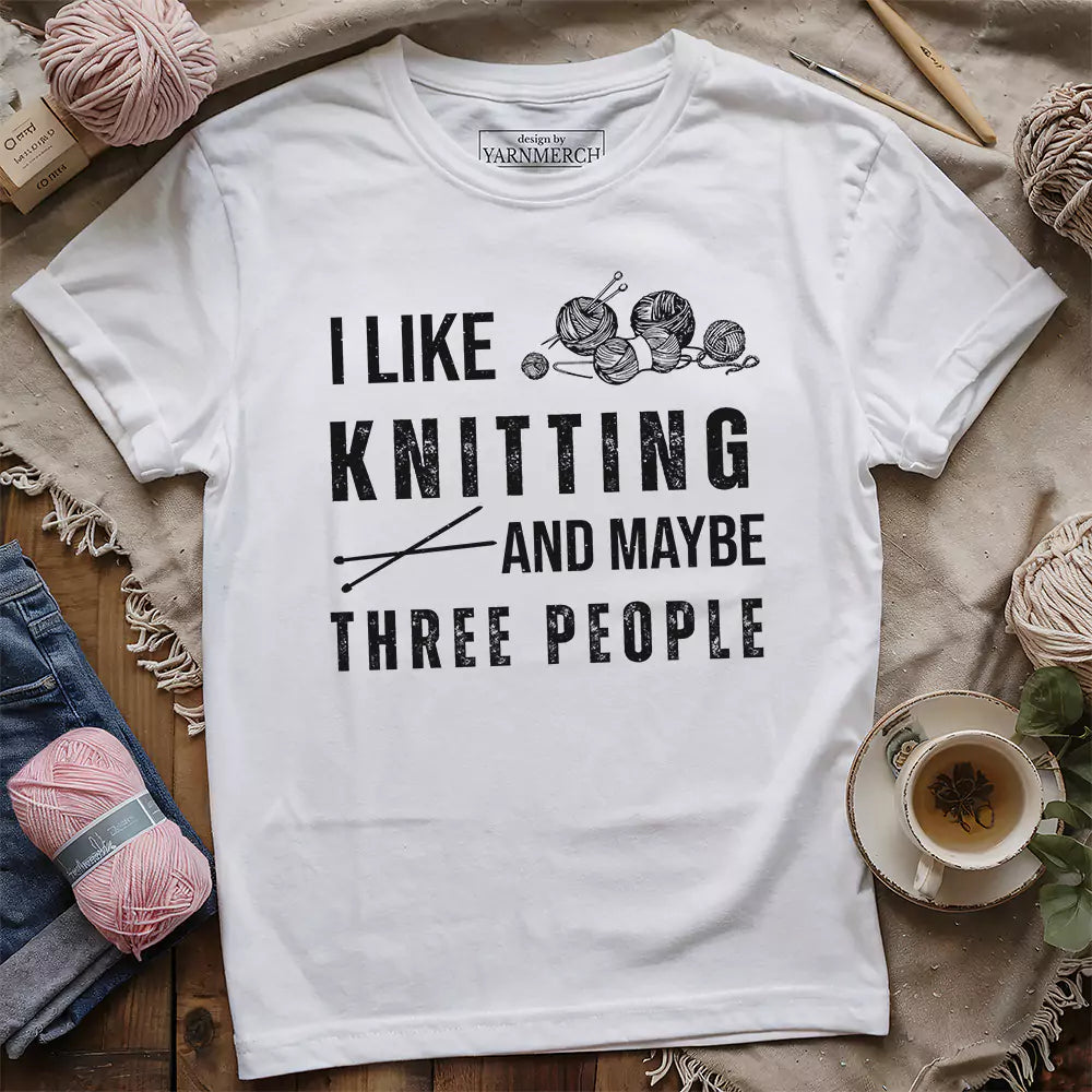 Knitting & 3 People t-shirt - Prismatic Fiber Arts