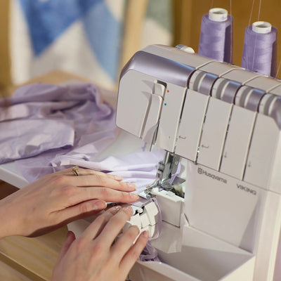 HUSQVARNA® VIKING® AMBER™ S | 300 Overlock Machine - Prismatic Fiber Arts