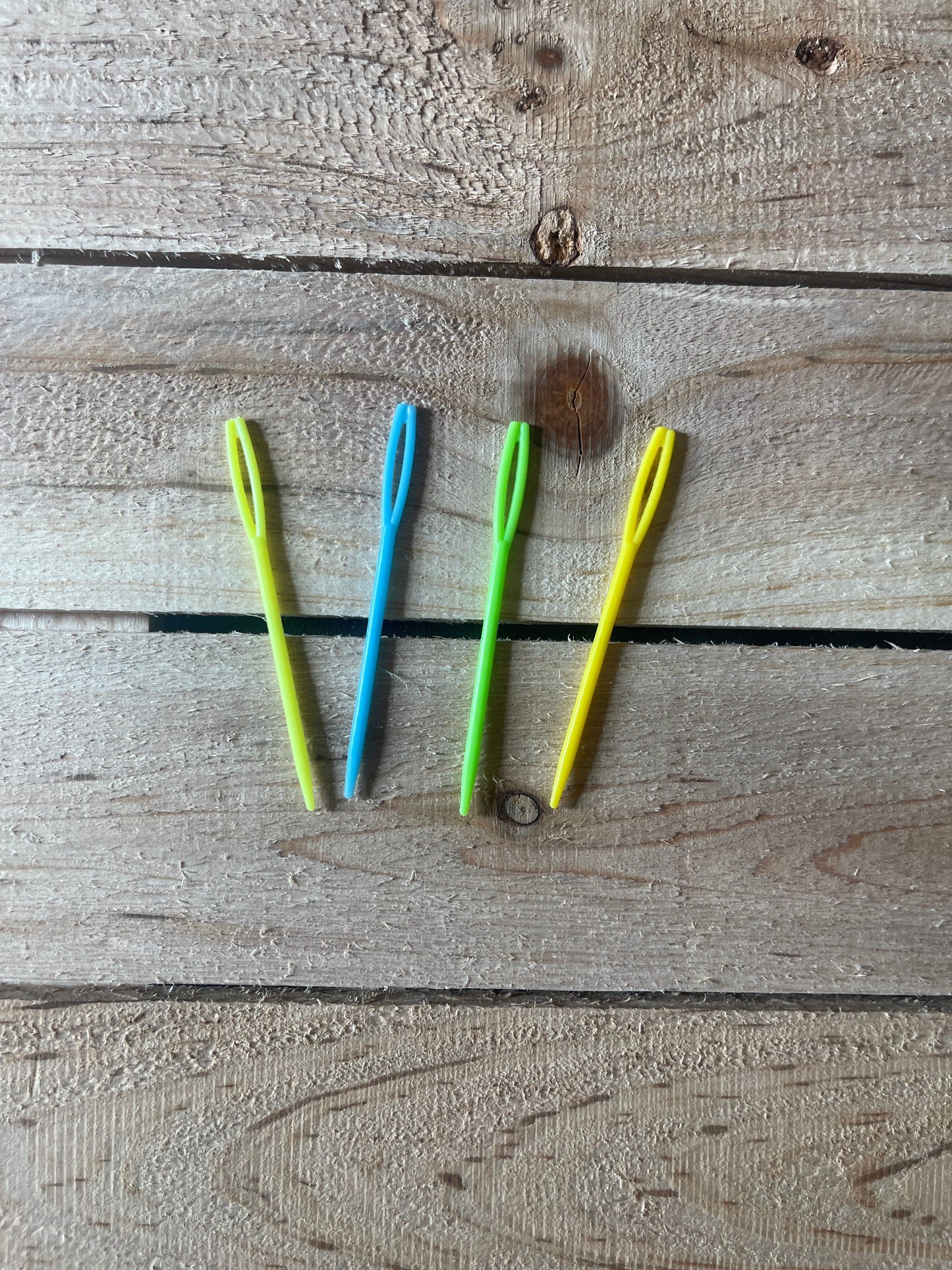 Plastic Wool Needles - Prismatic Fiber Arts