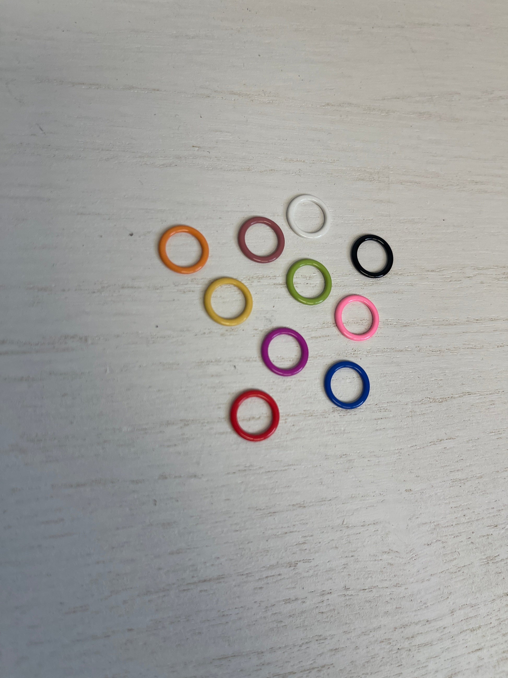 Simple Stitch Markers - Prismatic Fiber Arts