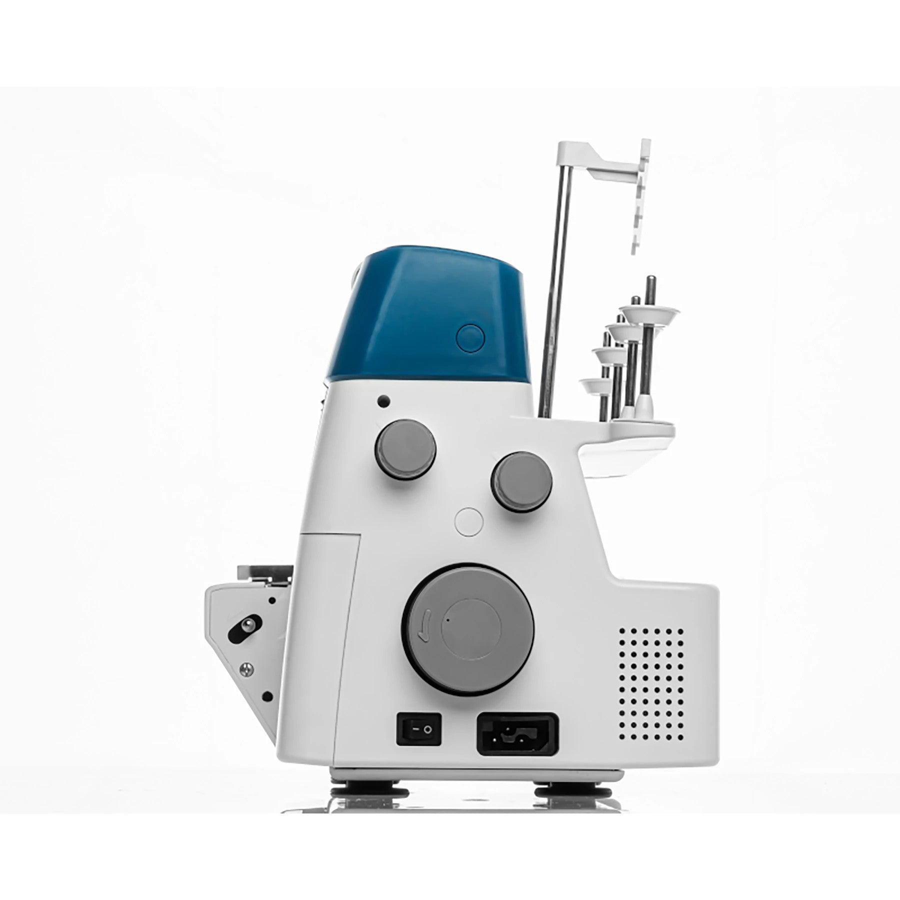 PFAFF® admire™ 1000 Overlock Machine - Prismatic Fiber Arts