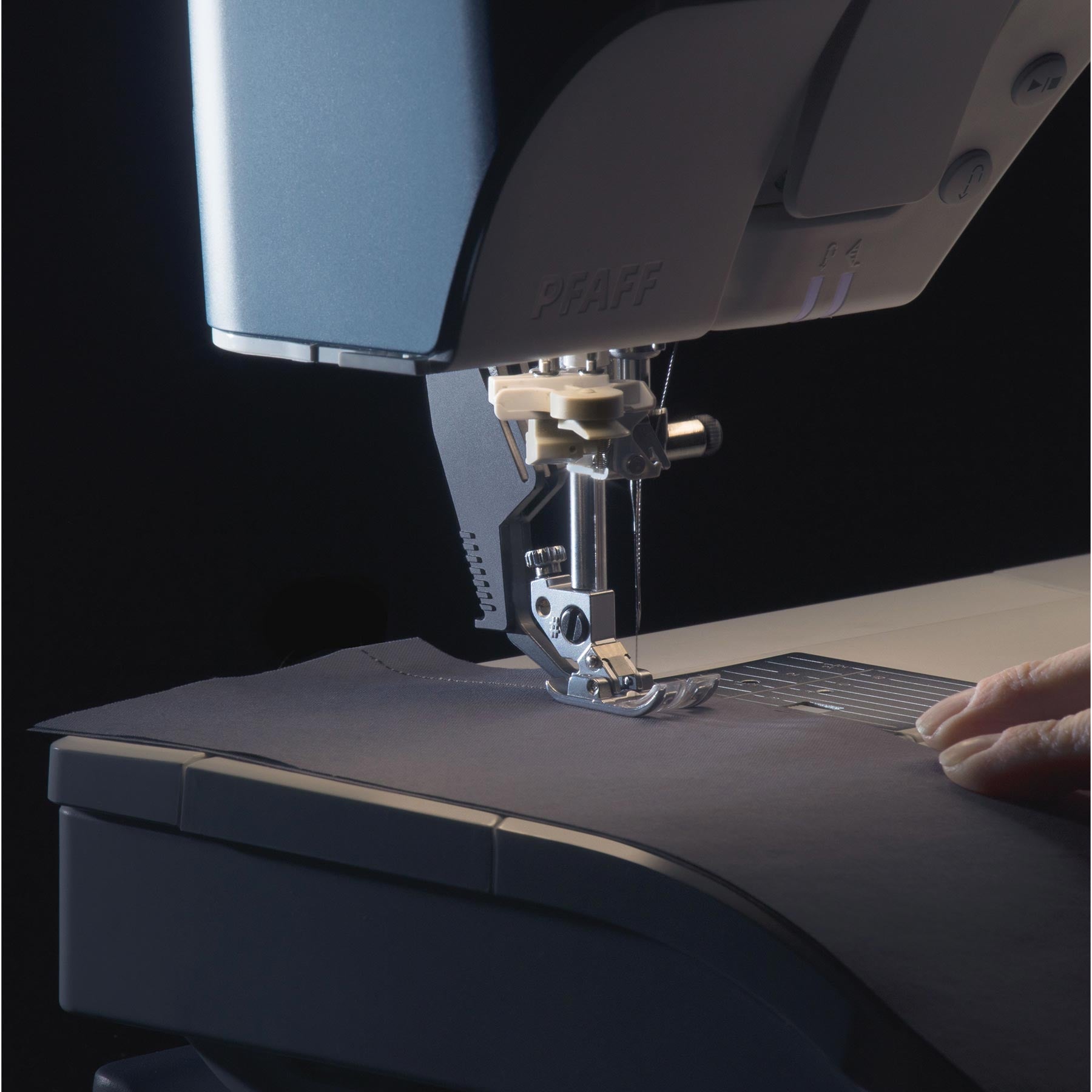 PFAFF® performance icon™ Sewing Machine - Prismatic Fiber Arts