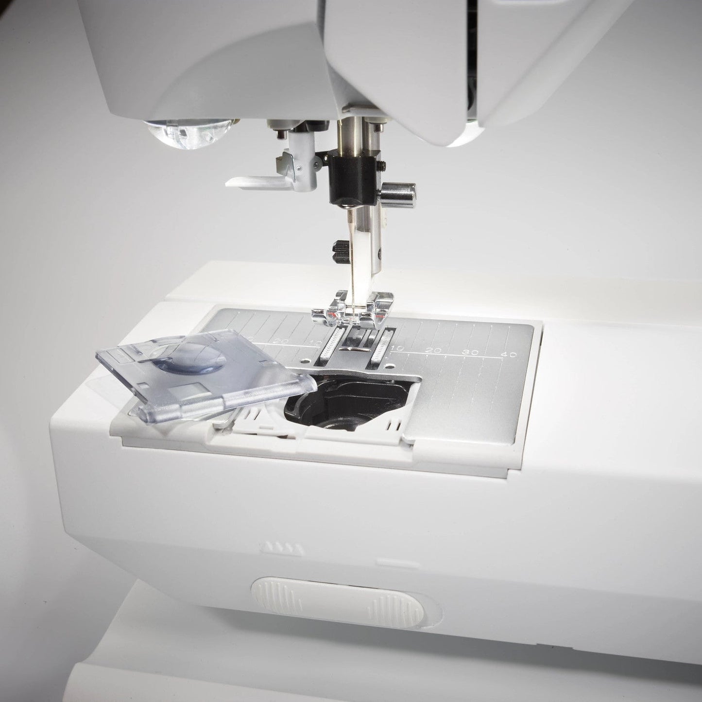 HUSQVARNA® VIKING® OPAL™ 670 Sewing Machine - Prismatic Fiber Arts